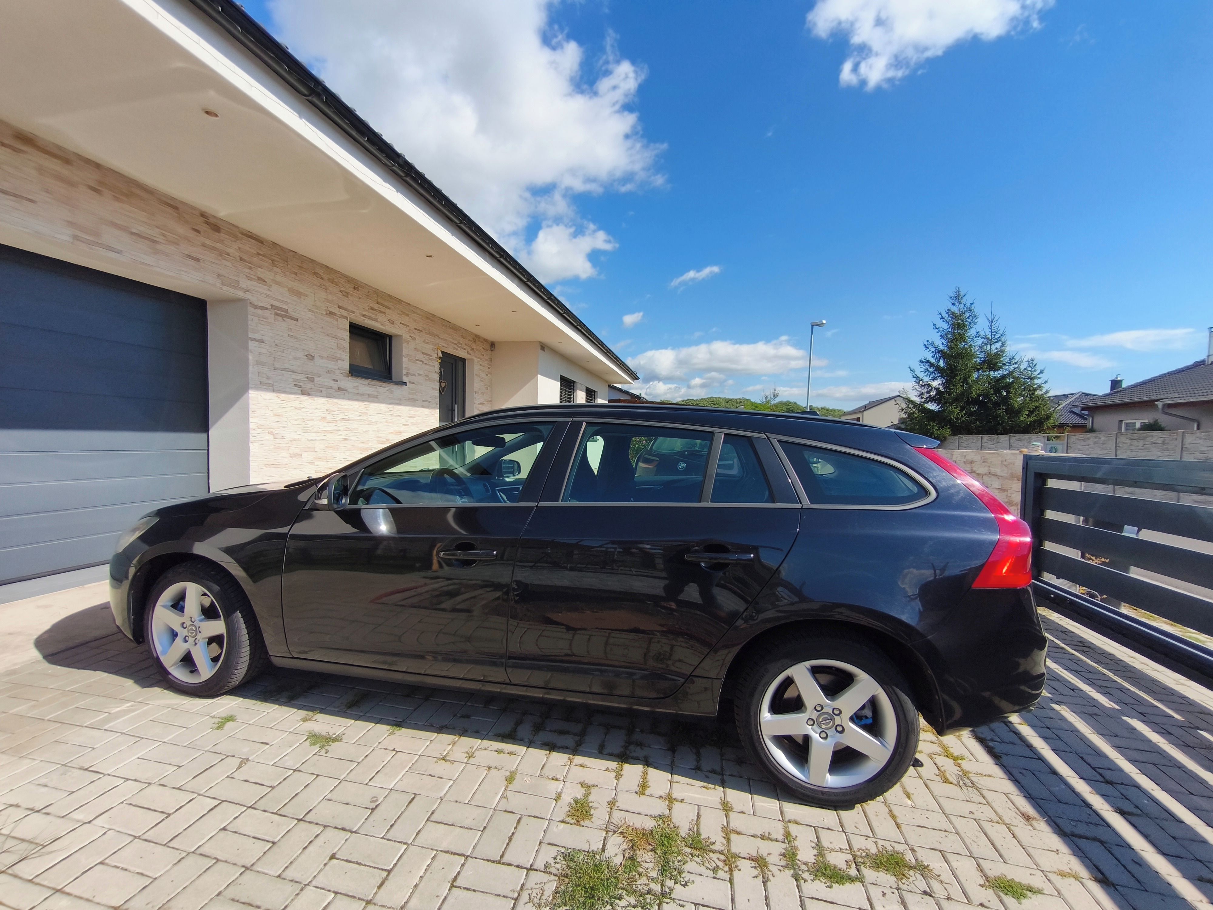 Volvo V60, Volvo V60 D3 2.0 120Kw pětivál - fotka 5