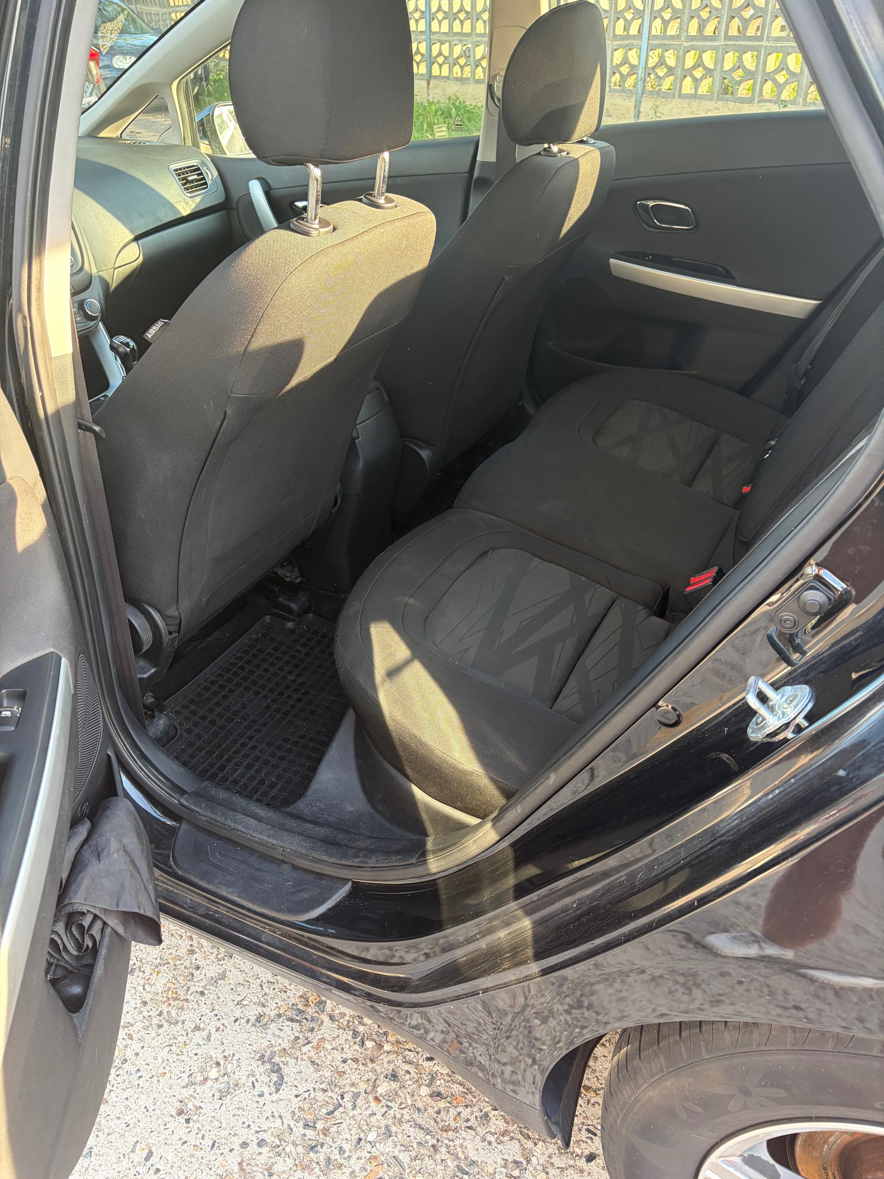 Kia Cee´d, Kia ceed combi 1.6 crdi 100 kw - fotka 5