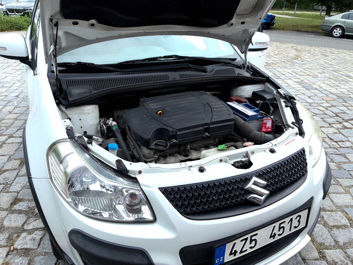 Suzuki SX4, 4WD 1. majitel 97 000 km - fotka 3