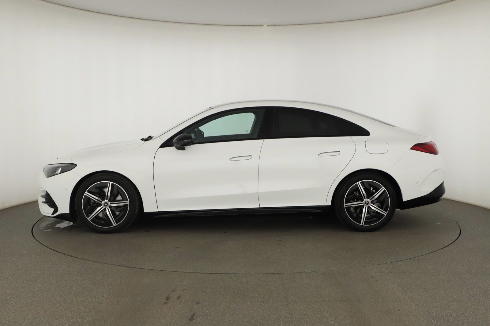 Mercedes-Benz CLA, 200 - fotka 2