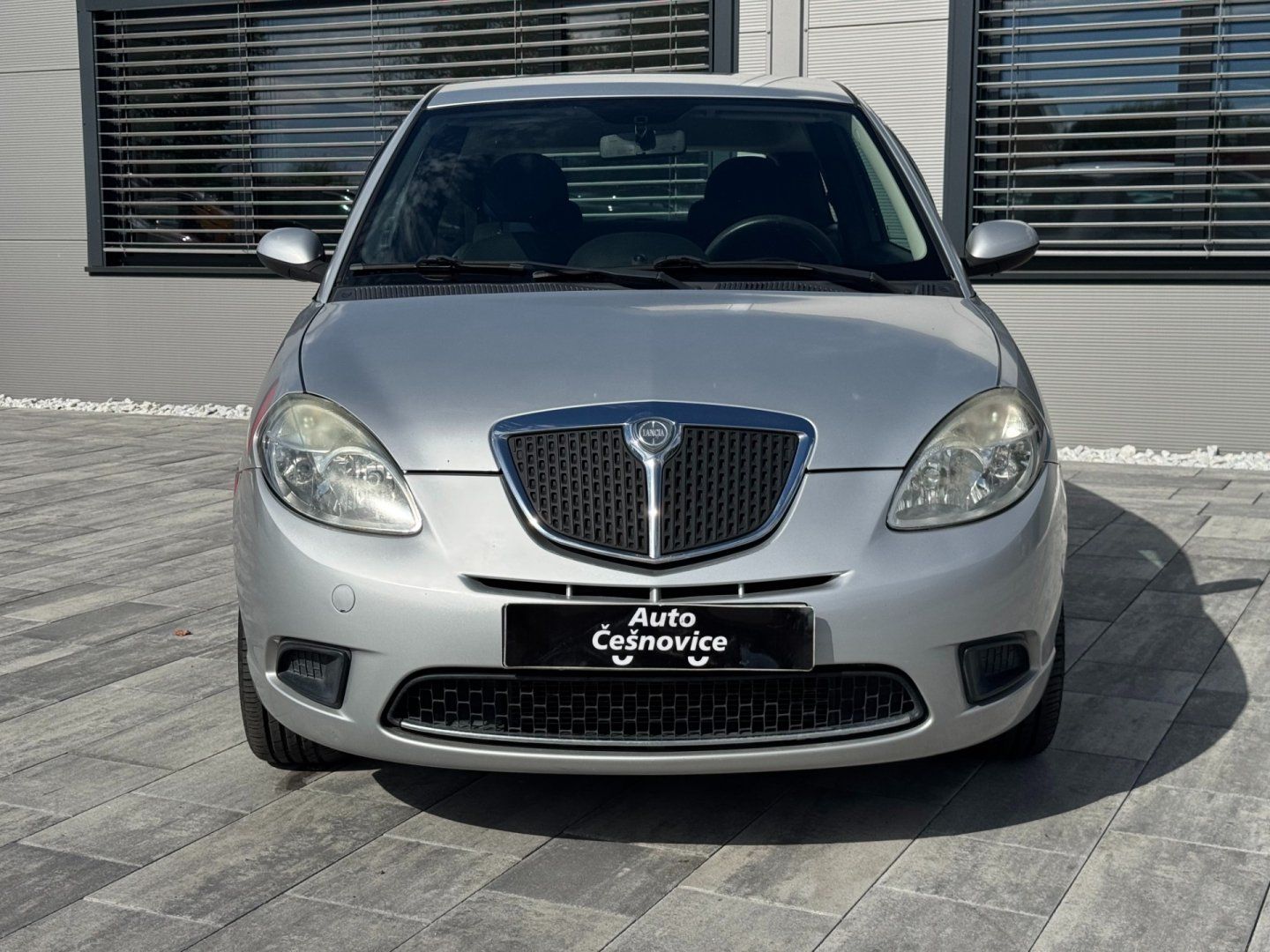 Lancia Y, 1,4i 57 KW Klima - fotka 2