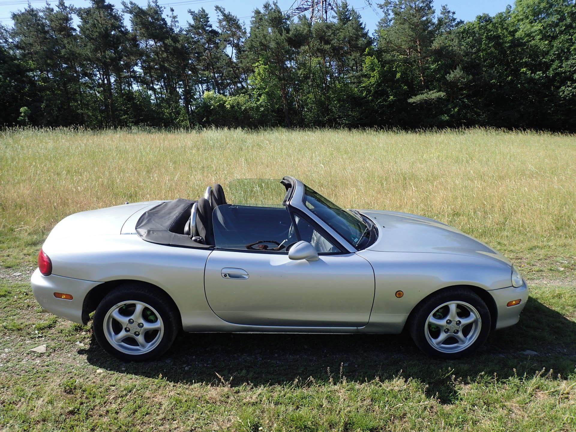 Mazda MX-5, NB FL 1,6 16V roadster - fotka 3