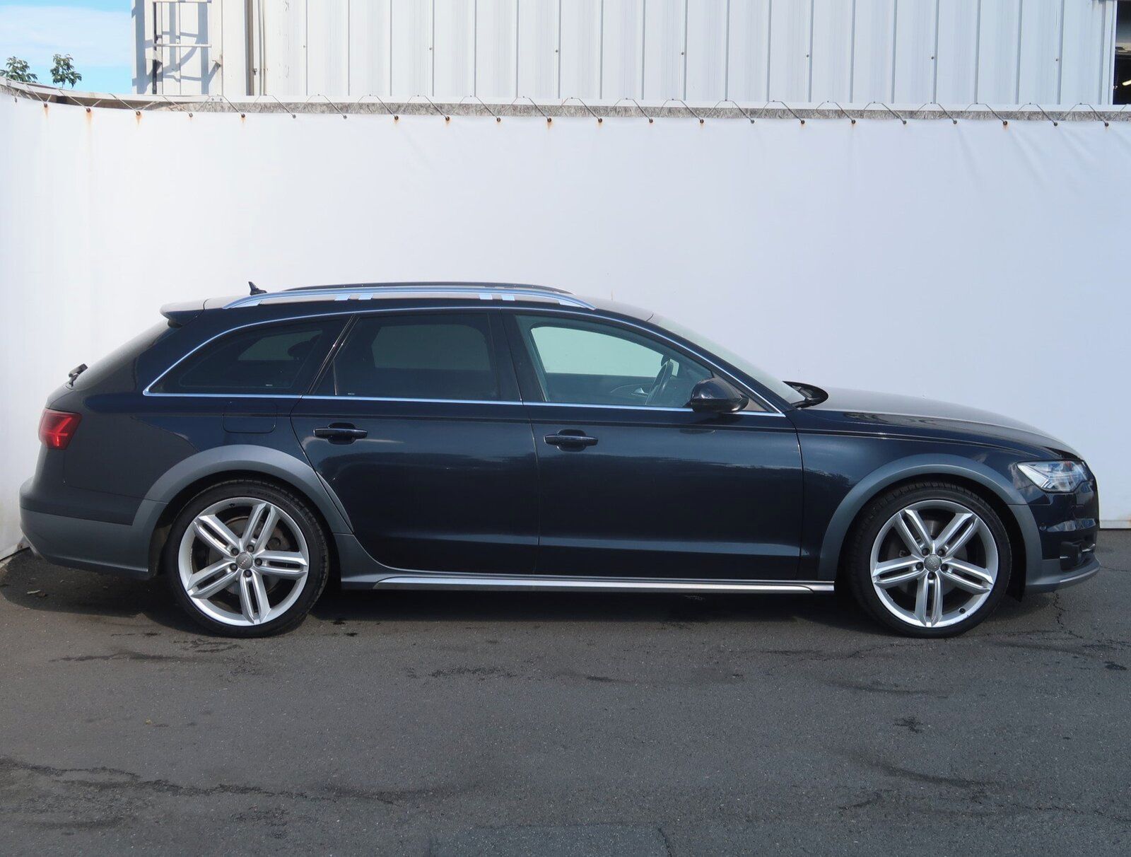 Audi A6 allroad, 3.0 TDI, 4X4, Automat, Kůže - fotka 6