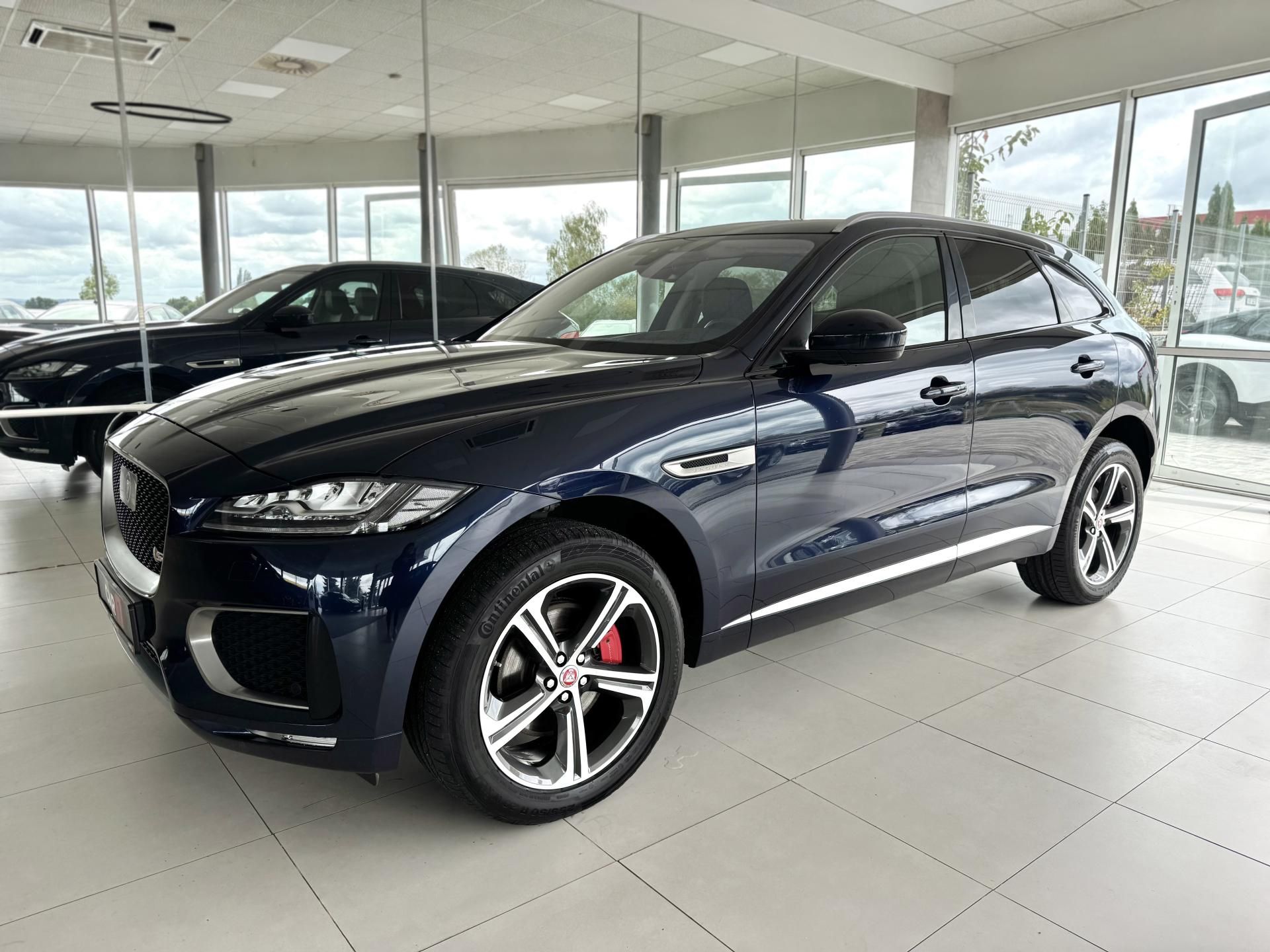 Jaguar F-Pace, 30d S*AWD*Max.Výb*Webasto*DPH - fotka 2