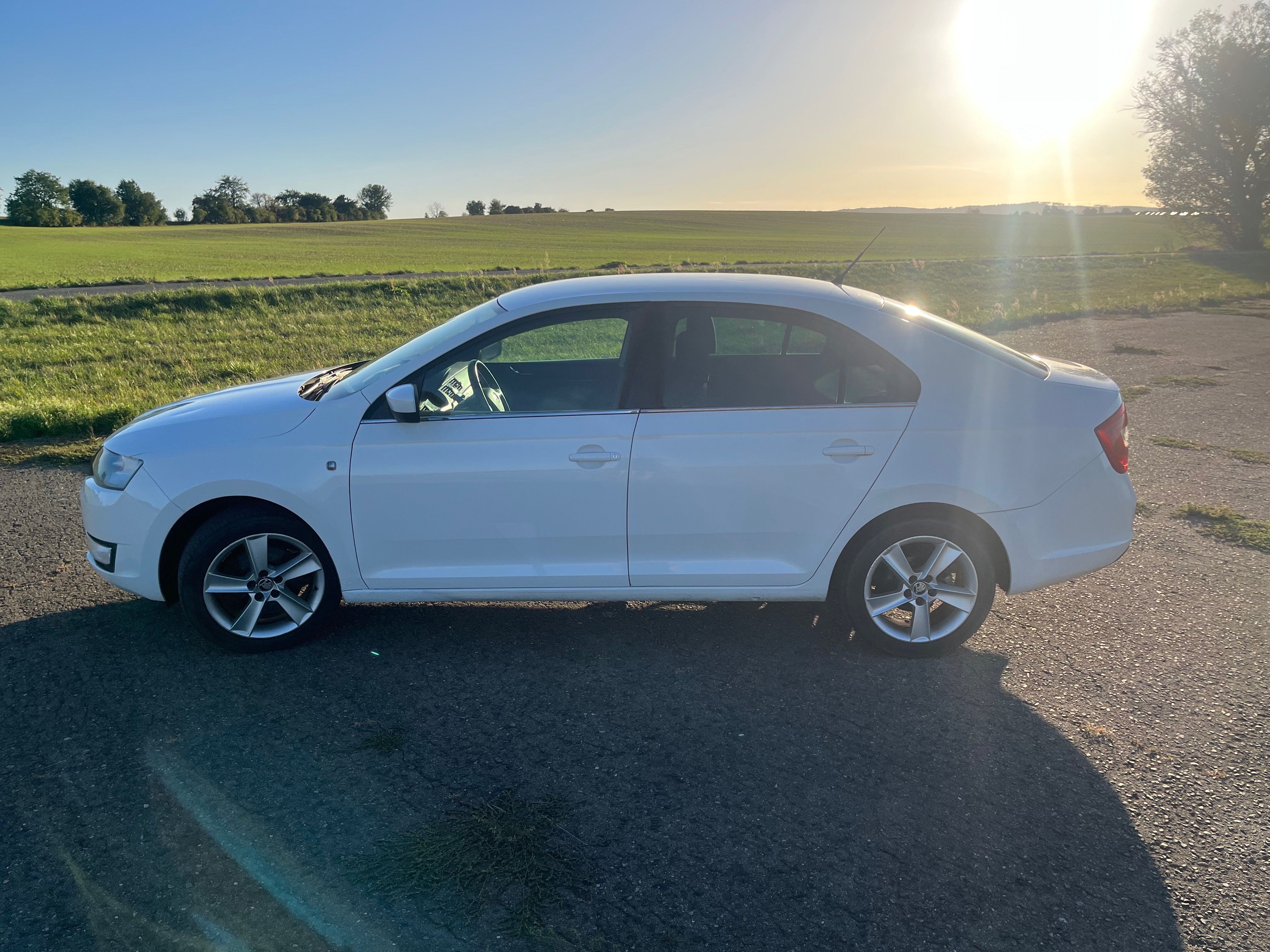 Škoda Rapid - fotka 4