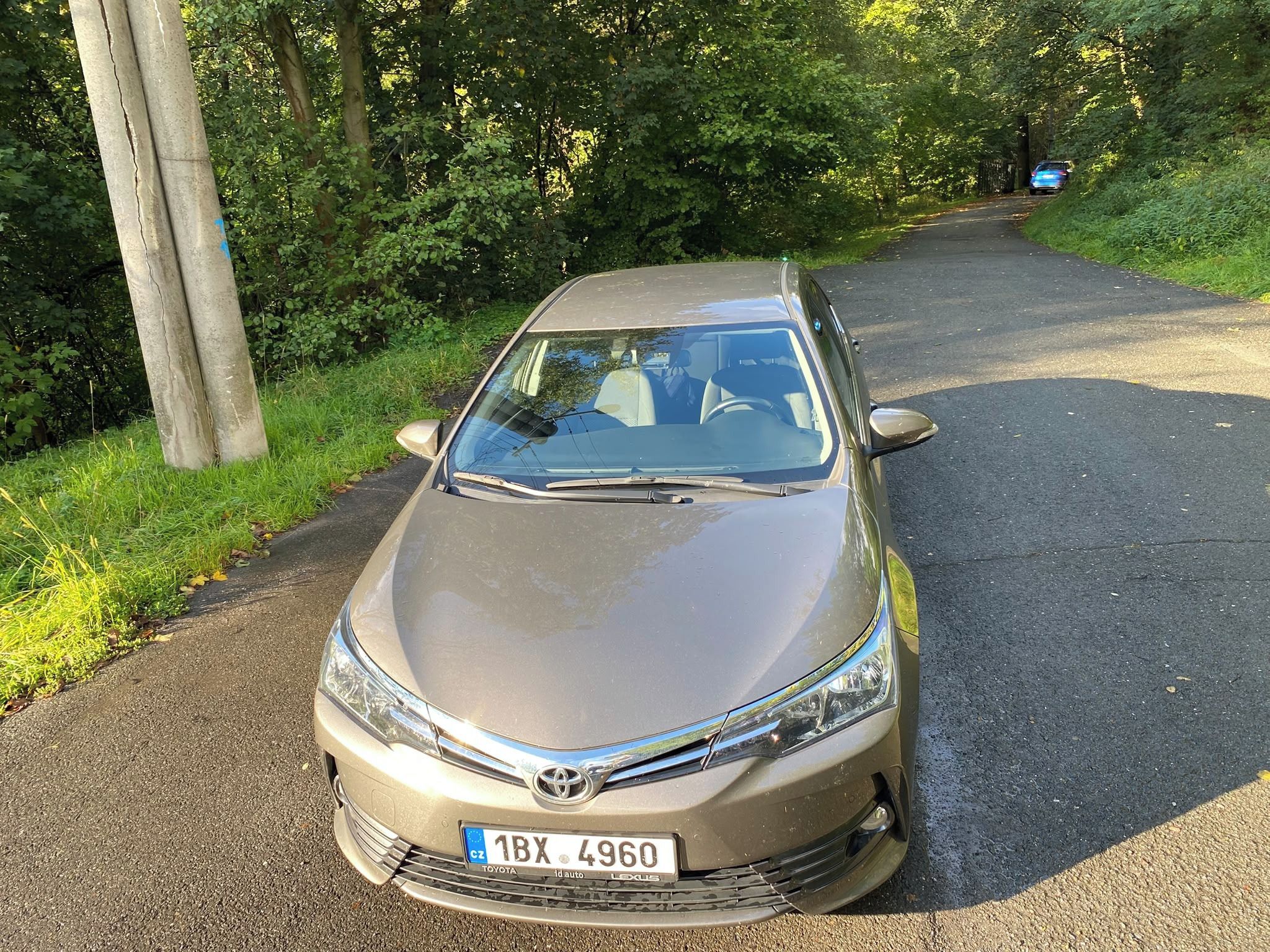 Toyota Corolla, 1,6 benzín - fotka 2