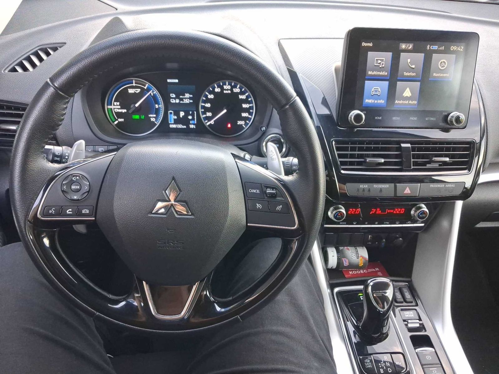 Mitsubishi Eclipse Cross, Plug-in-Hybrid, 4X4, Automat - fotka 3