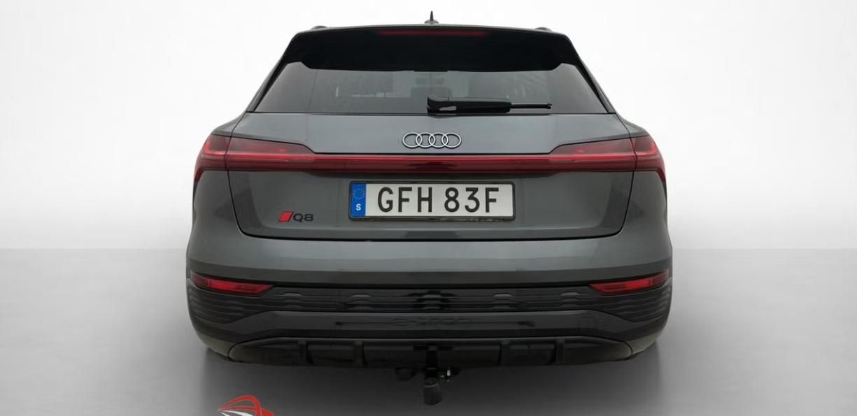 Audi Q8 e-tron, 55 Q SoH 96% 360k Pano Tažné - fotka 6
