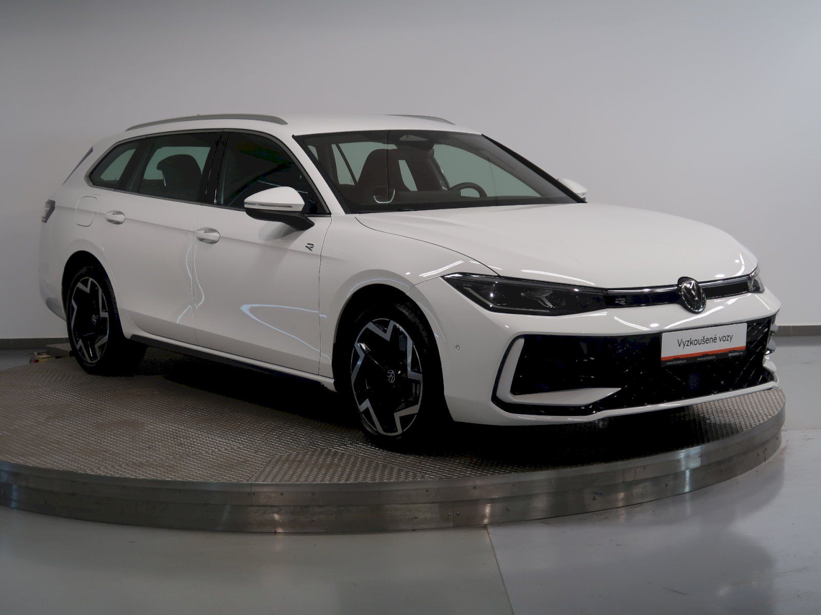 Volkswagen Passat, R-LINE 1.5TSI 200KW eHYBRID WE - fotka 6