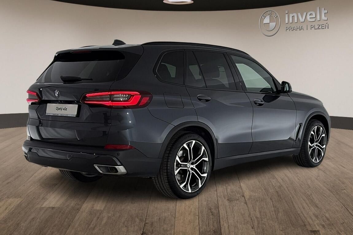 BMW X5, xDrive40i - fotka 3