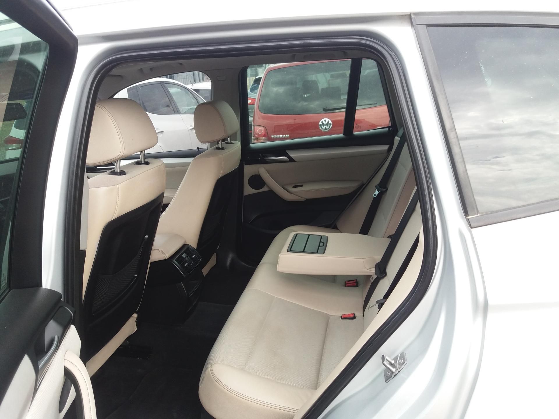 BMW X3, 2.0D,4X4,XENONY,PANORAMA,NAVI! - fotka 4