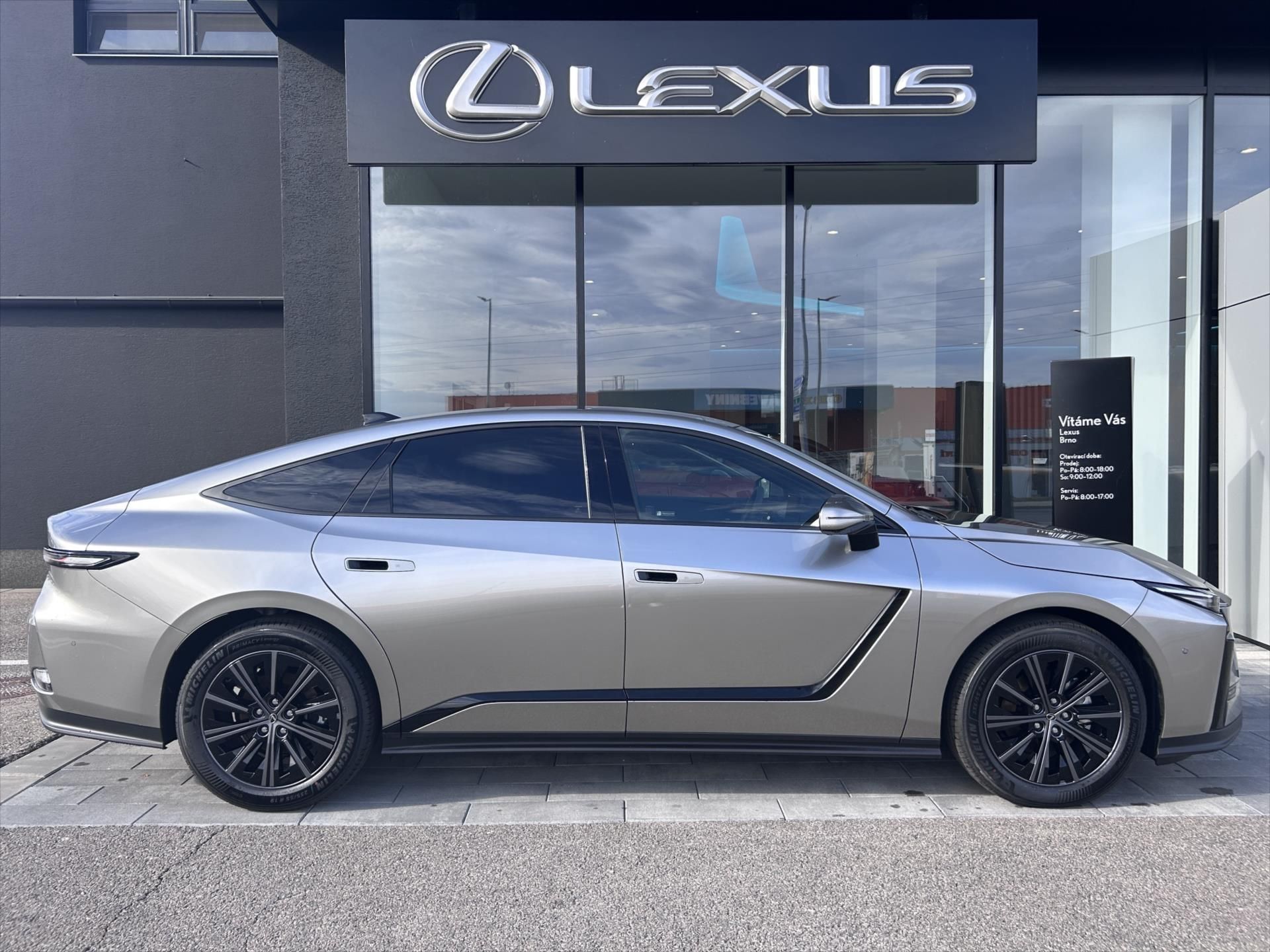 Lexus ES 300h, 2,5 300h Prestige + Paket Top - fotka 6