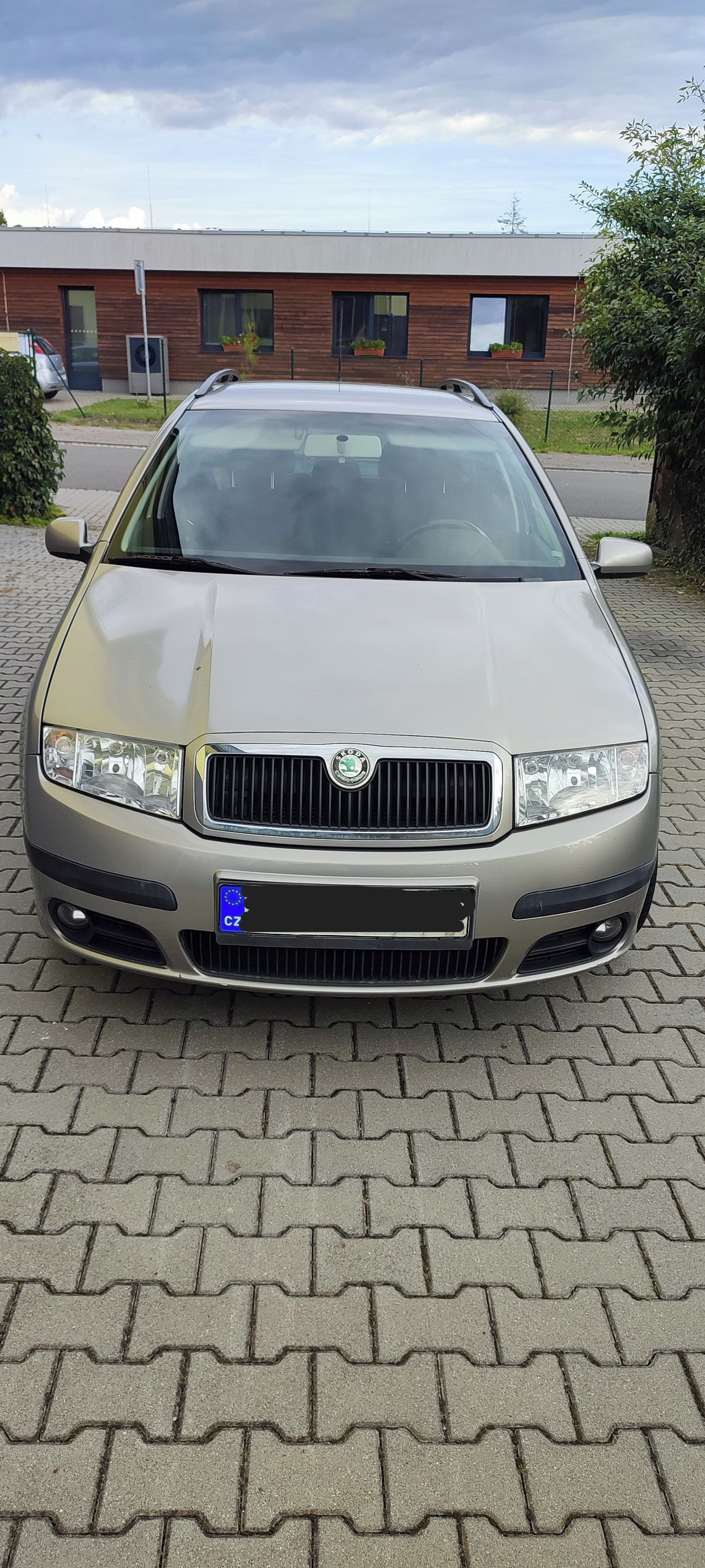 Škoda Fabia, kombi, klima, STK 06/28 - fotka 3