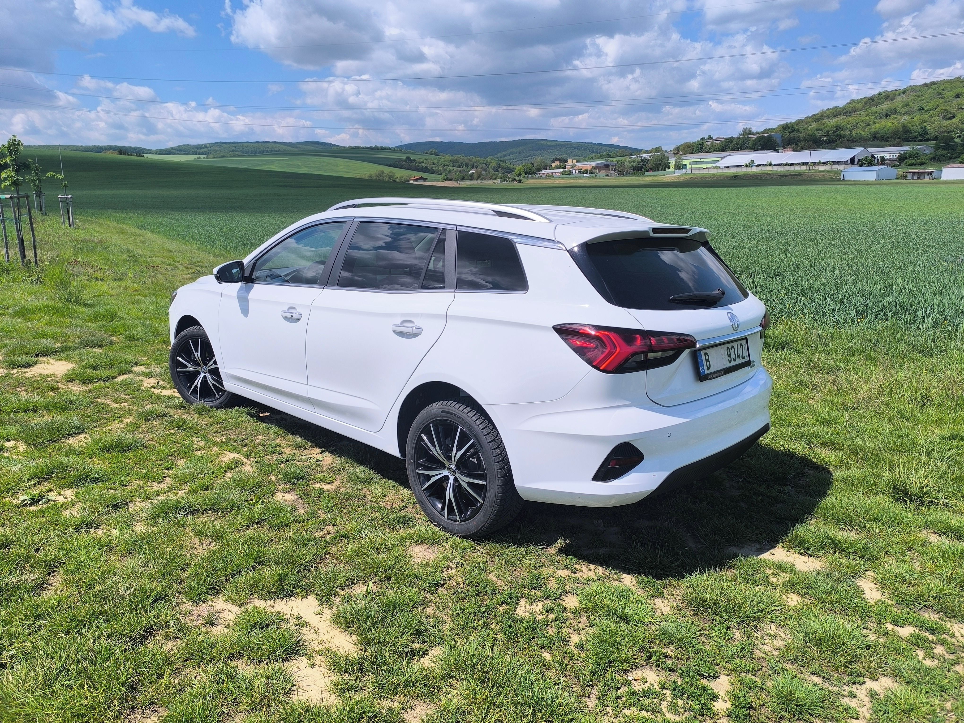 MG MG5, MG 5 LUXURY elektro LFP - fotka 2