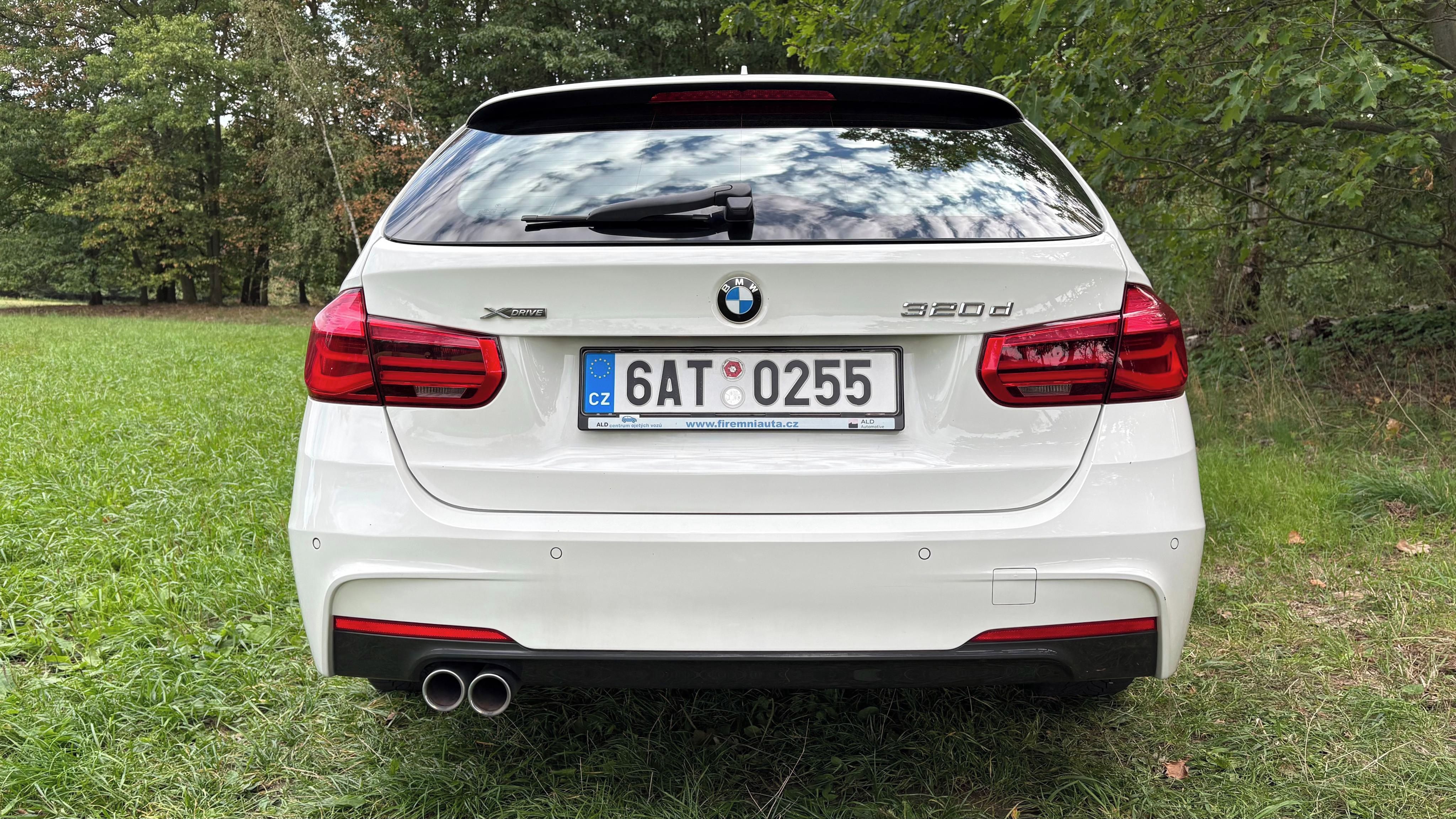 BMW Řada 3, BMW 320d xDrive Touring M Spor - fotka 6