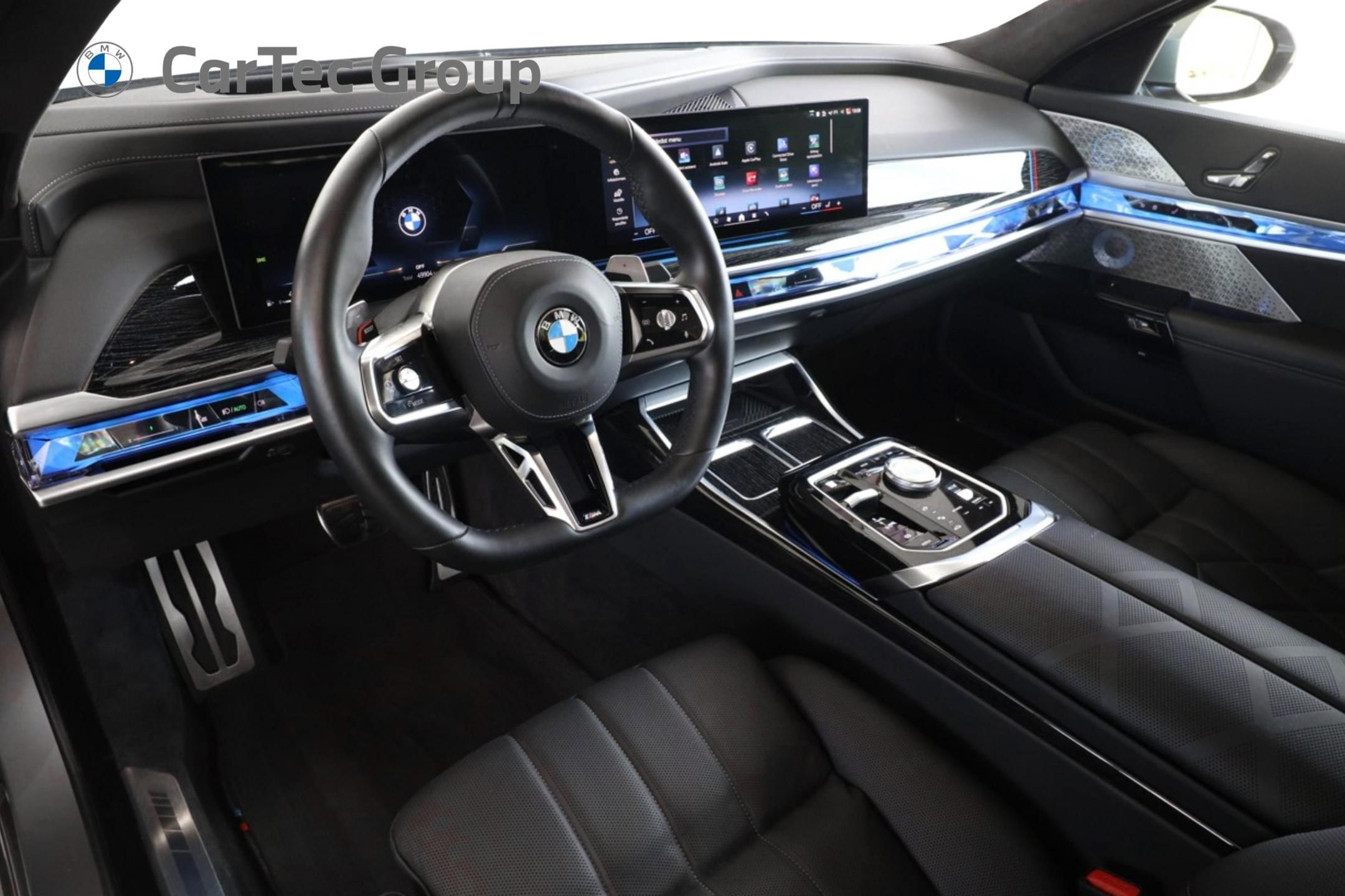 BMW Řada 7, 740d xDrive Sedan - fotka 2