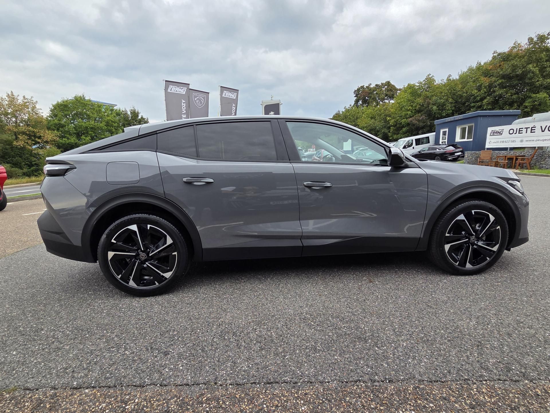 Peugeot 408, 1.2 PT 130 ALLURE EAT8 - fotka 6