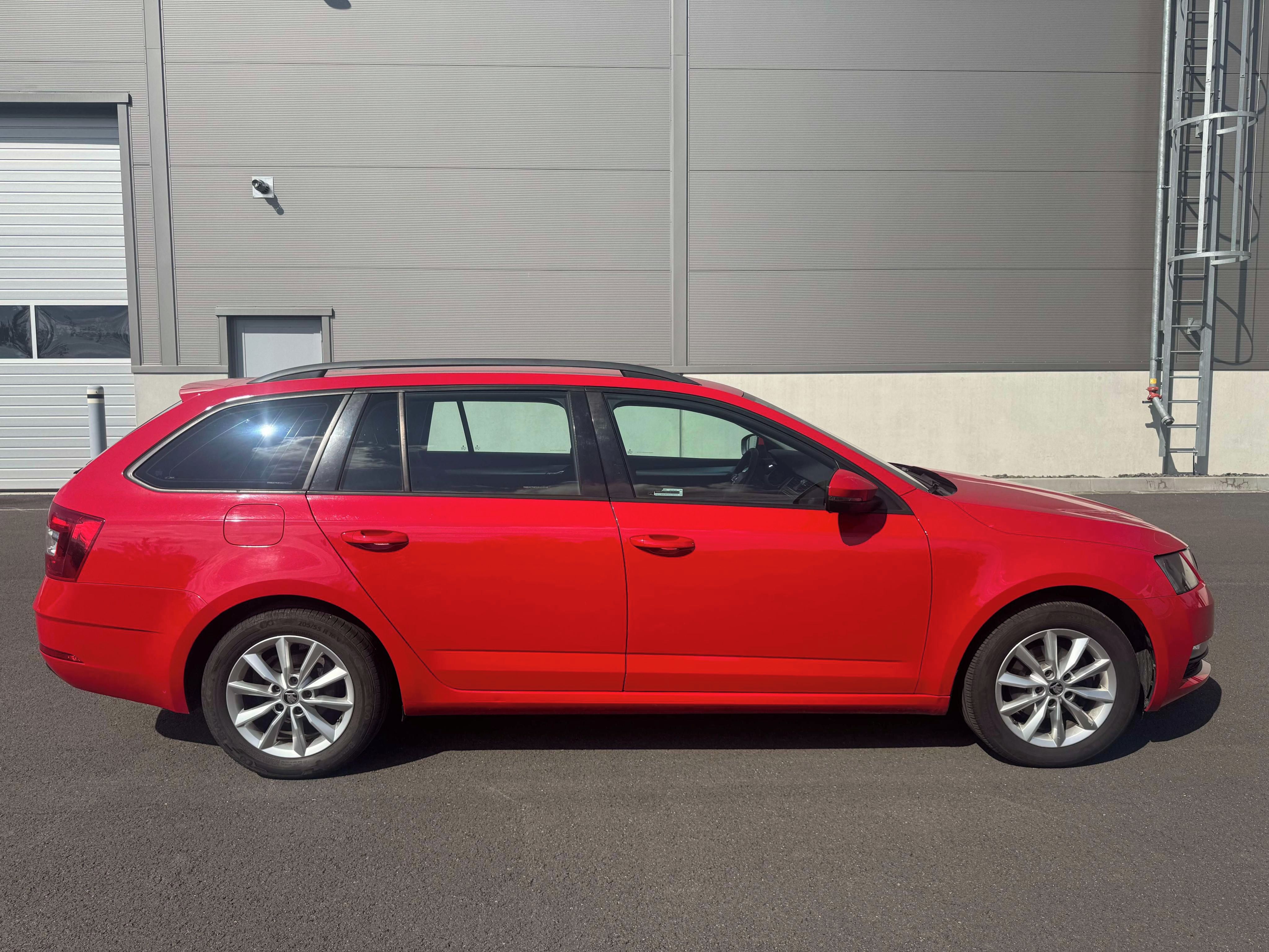 Škoda Octavia, 1.6TDI, Ambition, servis - fotka 5