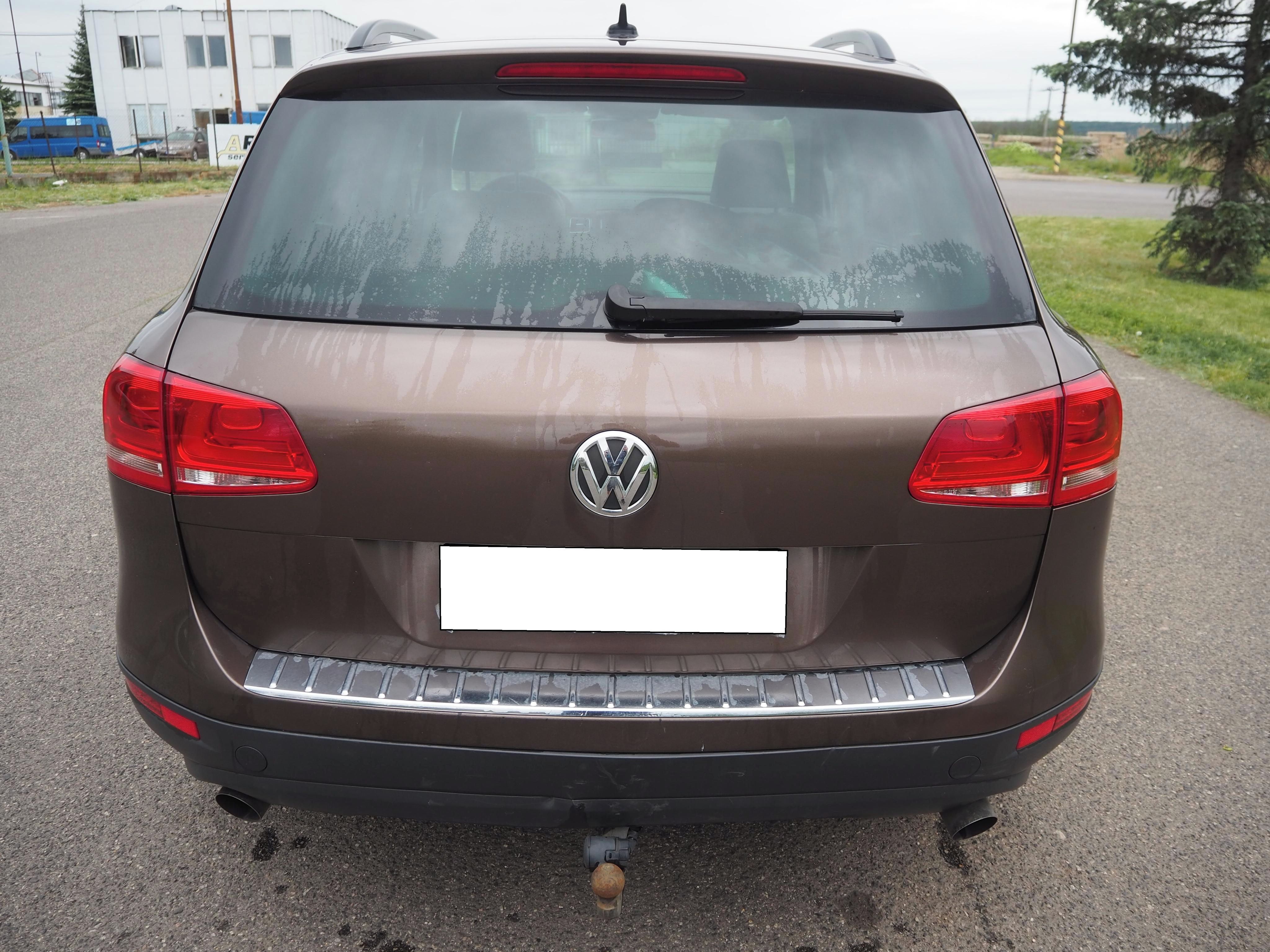 Volkswagen Touareg, 3.0 TDI KŮŽE,KLIMA, TZ - fotka 6