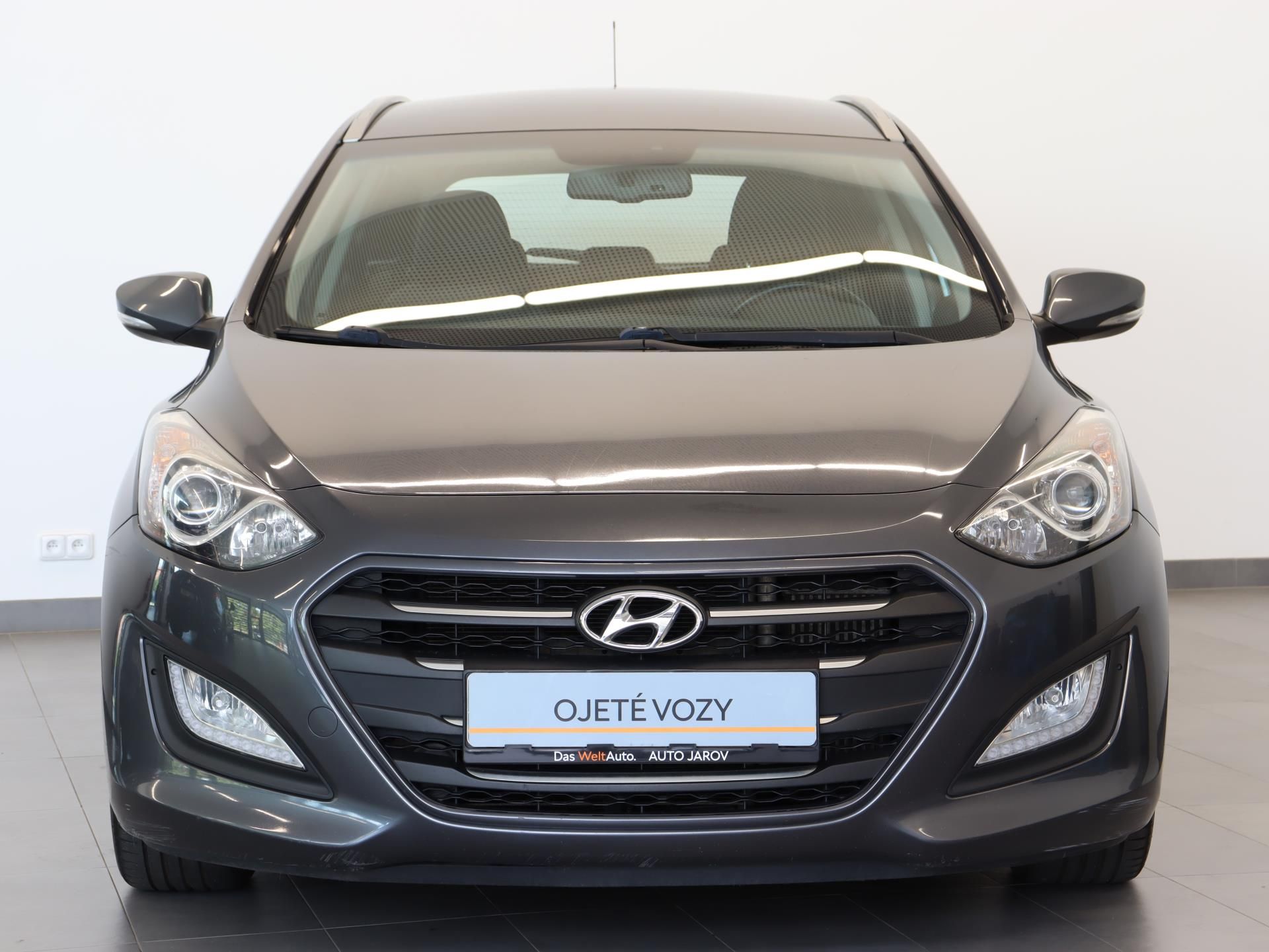 Hyundai i30, Combi 1.6 CRDi 81kW Trikolor - fotka 4