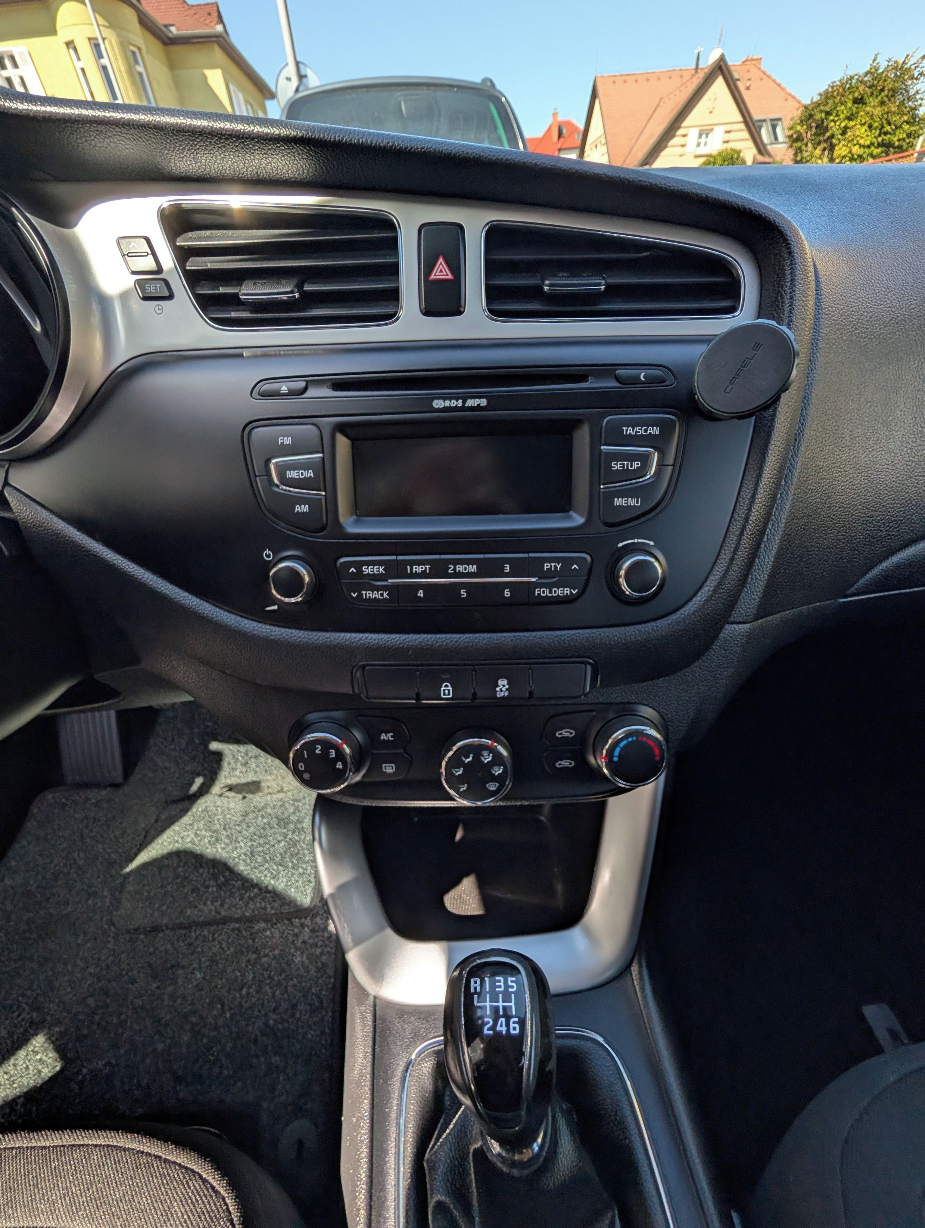 Kia Cee´d, KIA Cee´d 1.6 GDi (99kw) - fotka 3