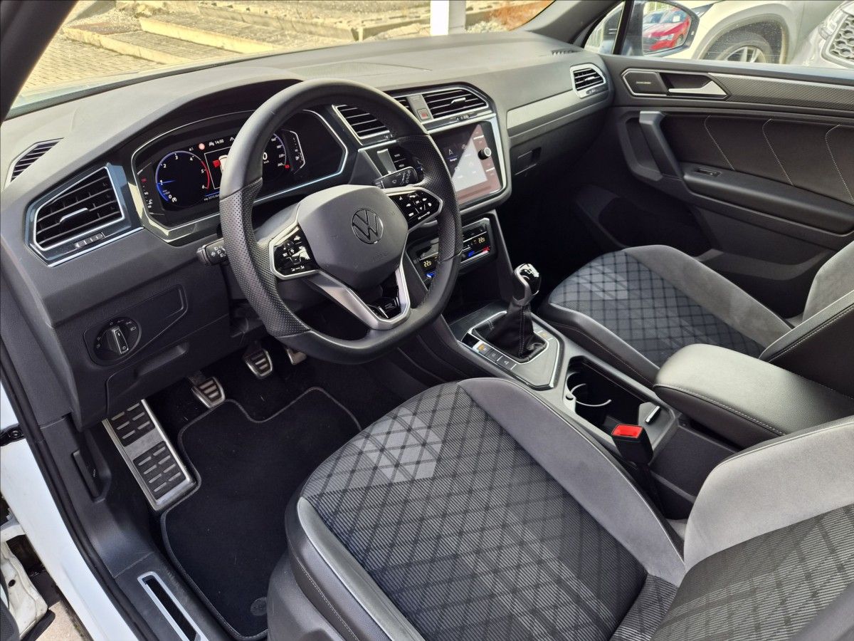 Volkswagen Tiguan, 2,0 TDi R-Line *IQ LIGHT*KAMER - fotka 5