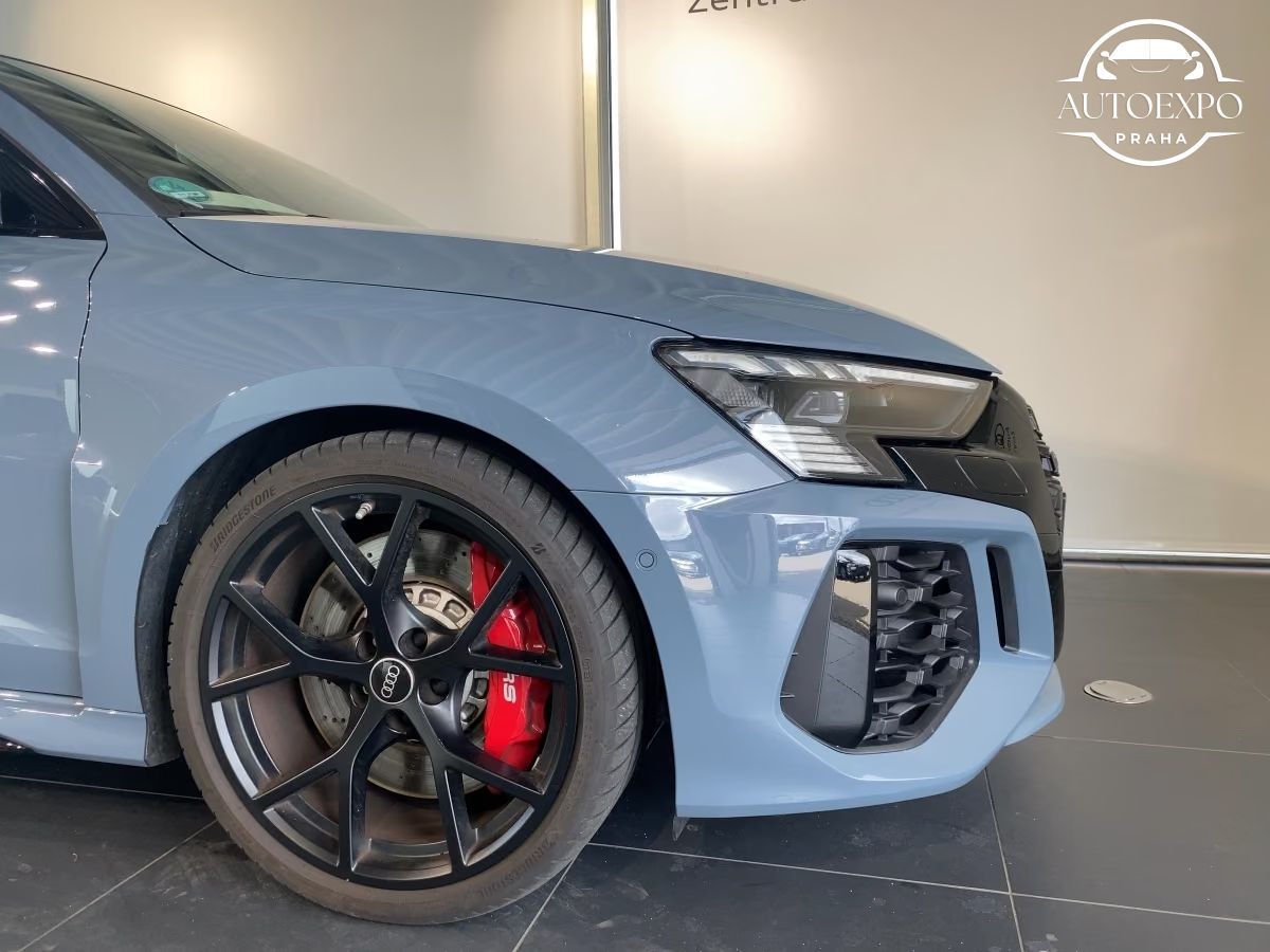 Audi RS3, Limousine 2.5 TFSI Quattro* - fotka 5