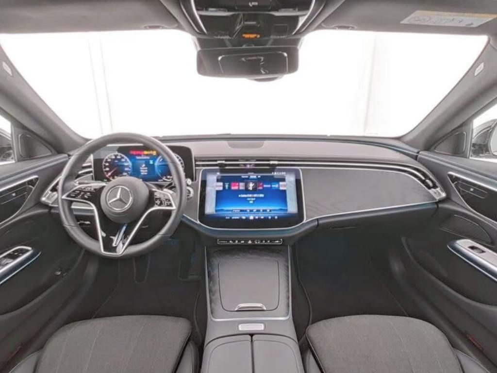 Mercedes-Benz Třídy E, 300 e 4M Avantgarde*360°*Navi* - fotka 4