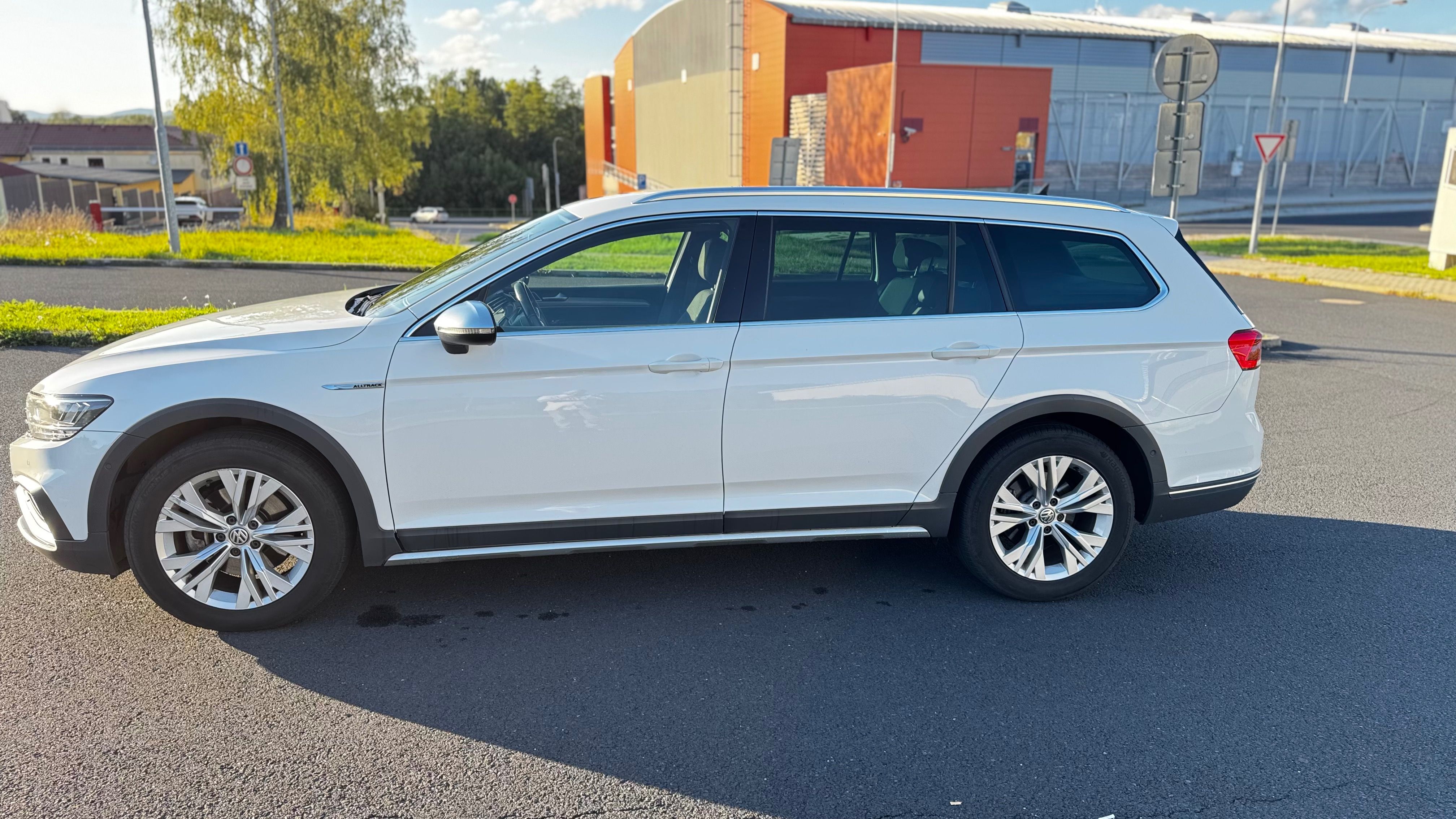 Volkswagen Passat, VW Passat 2.0 TDI Alltrack, - fotka 3