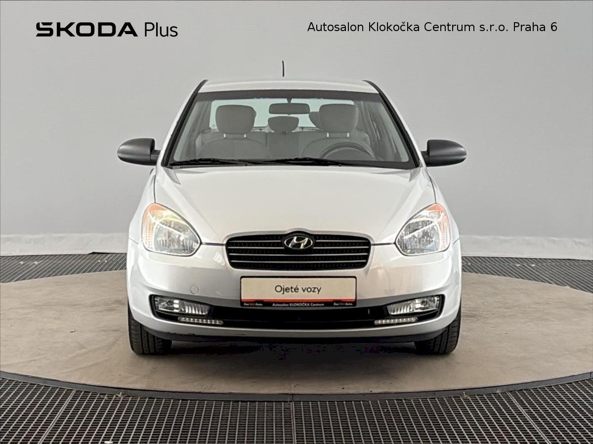 Hyundai Accent, i ,71 kW - fotka 4