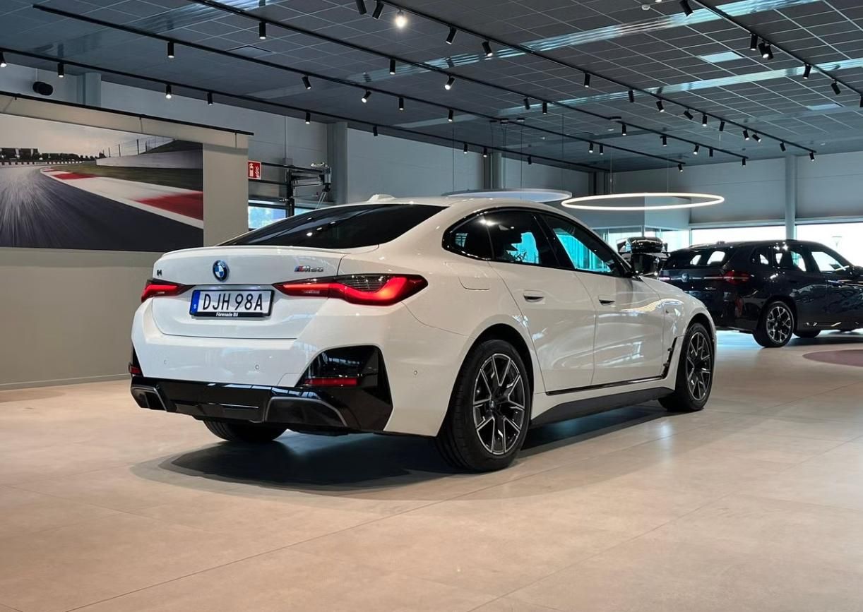 BMW i4, M50 xDrive GC 360k HuD Laser - fotka 4