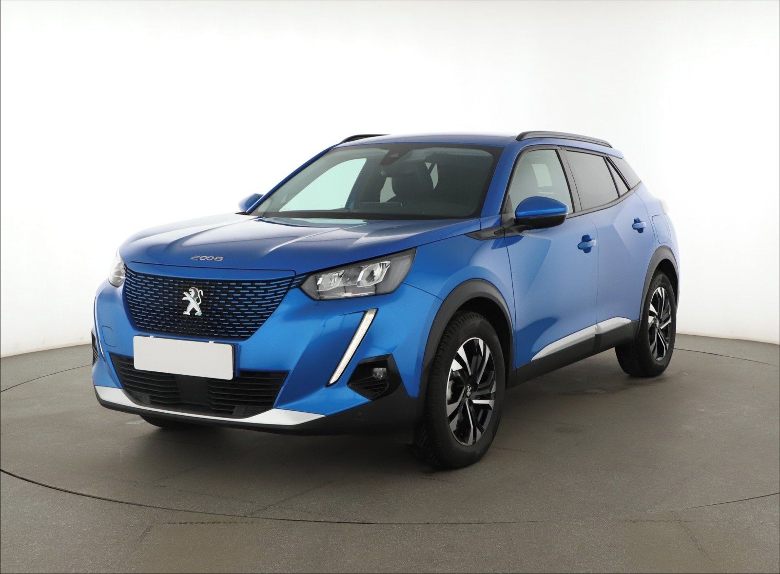 Peugeot 2008, 50 kWh, SoH 92%, Allure - fotka 2
