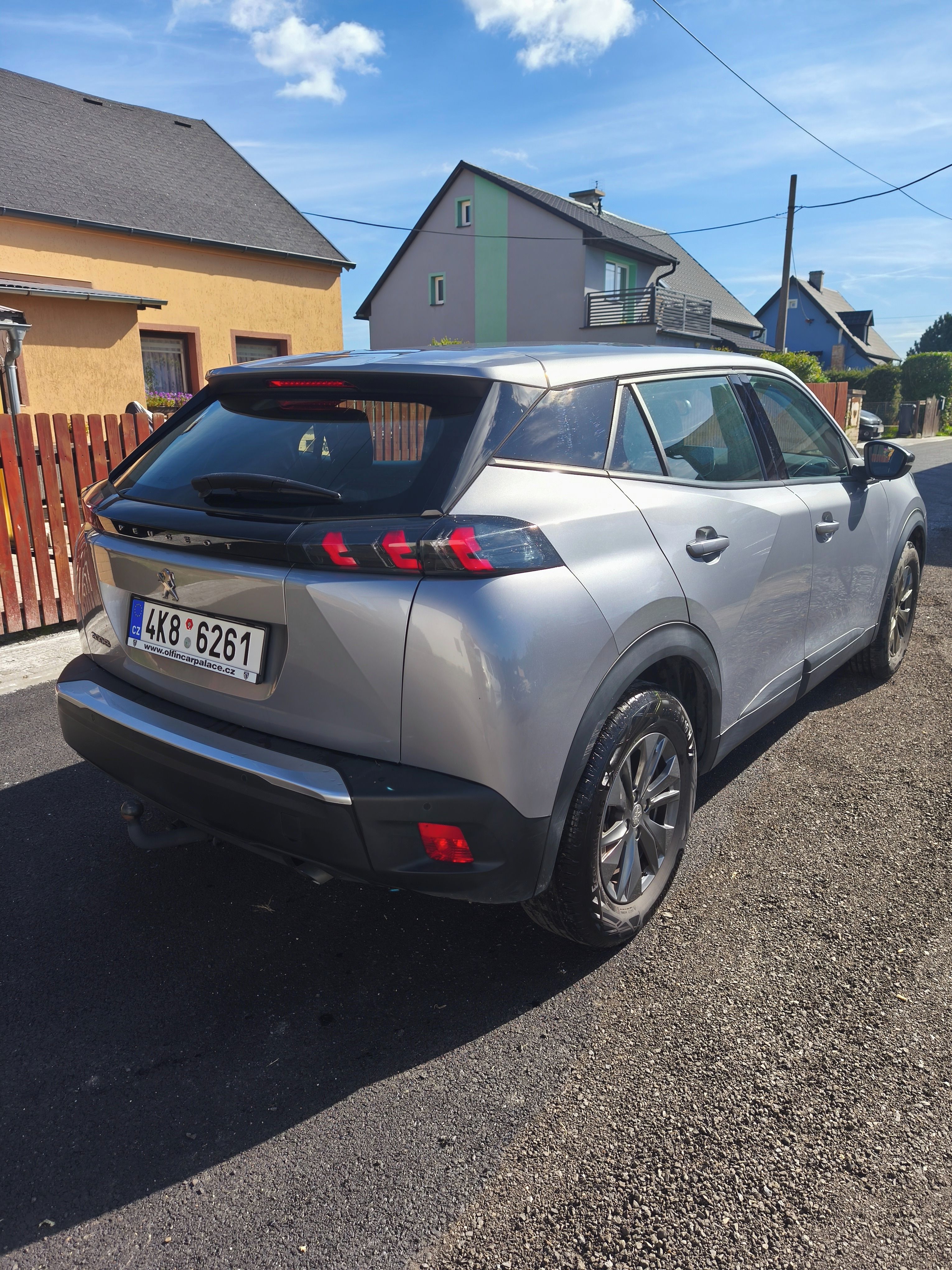 Peugeot 2008, 1,2 benzin - fotka 3