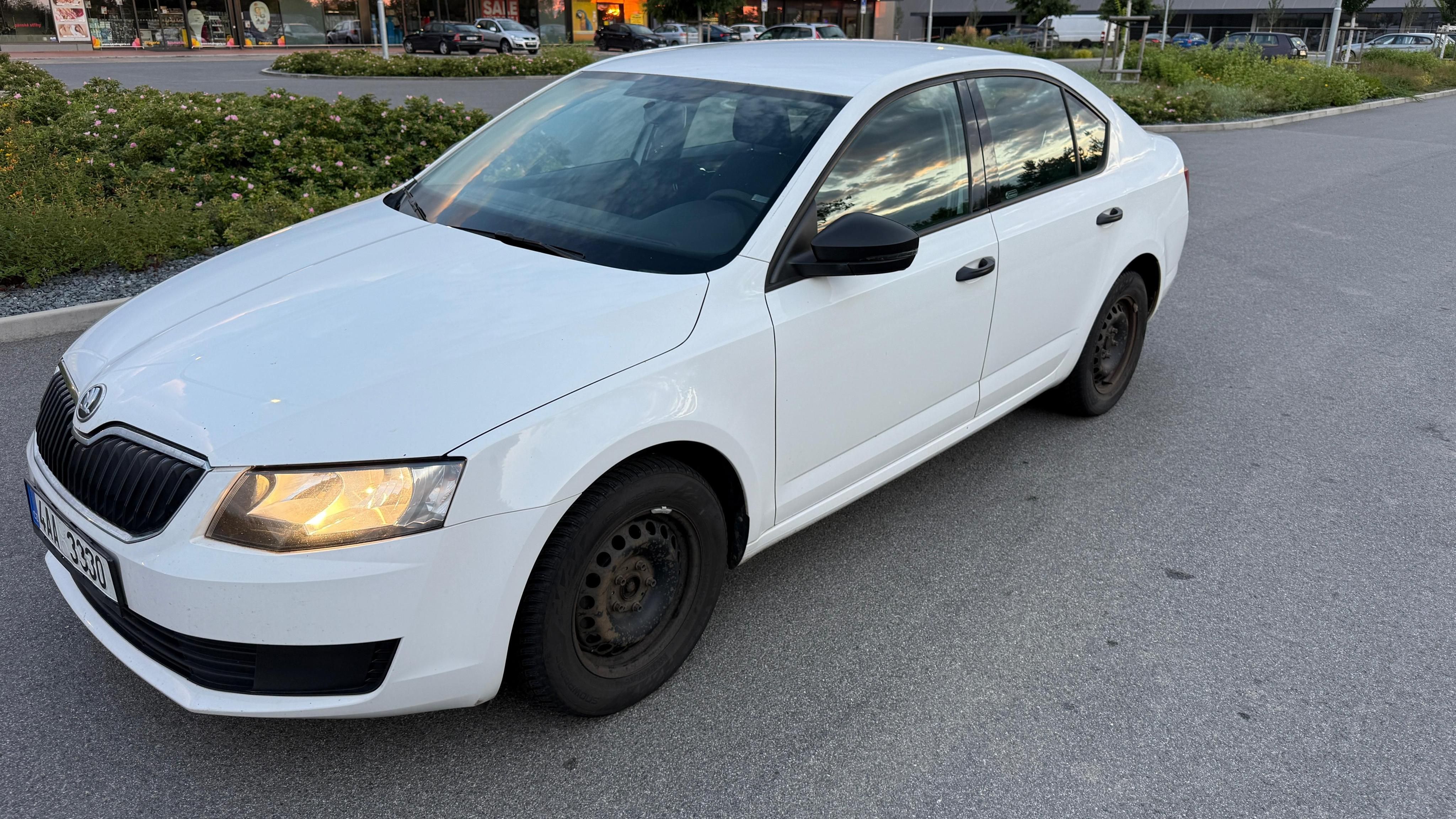 Škoda Octavia, Škoda Octavia 1.6tdi - fotka 3