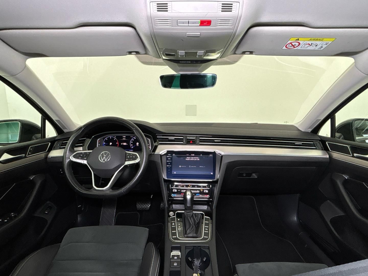 Volkswagen Passat, 2.0 TDI / 110 kW Elegance DSG - fotka 5