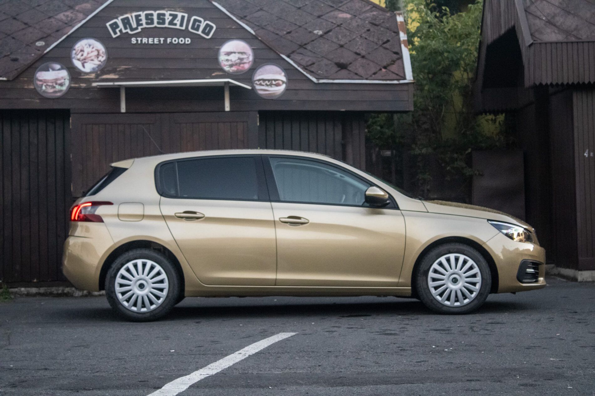 Peugeot 308 - fotka 4
