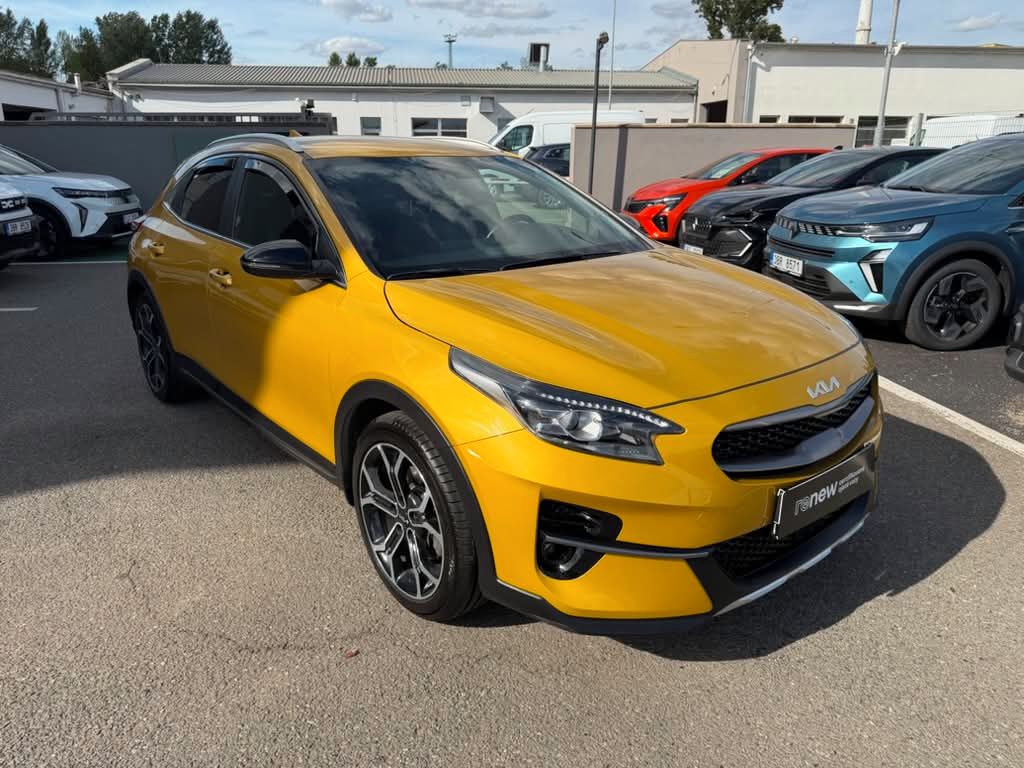 Kia XCee´d, 1.5 T-GDI 118 kW DCT Black Edi - fotka 3