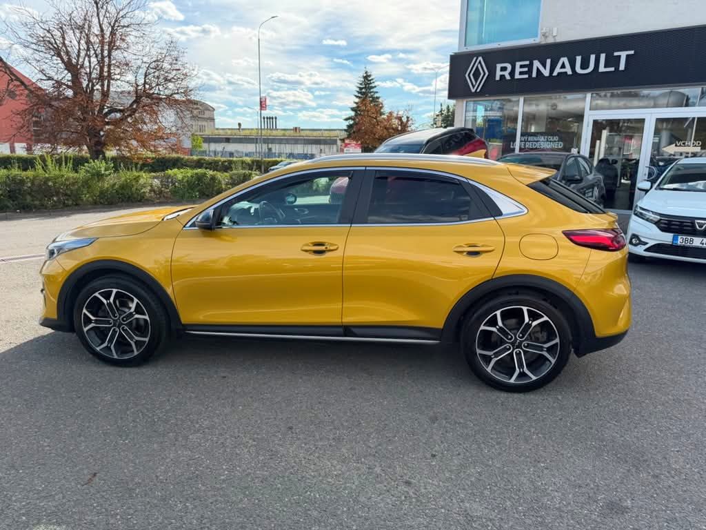 Kia XCee´d, 1.5 T-GDI 118 kW DCT Black Edi - fotka 5