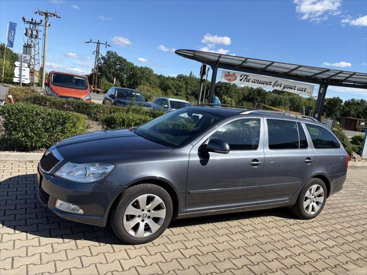 Škoda Octavia, 2,0 TDI  XENONY - fotka 4