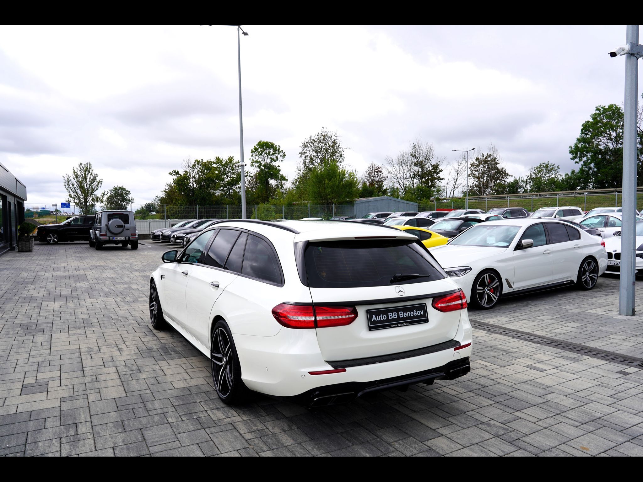 Mercedes-Benz Třídy E, E63 S AMG 4Matic+// 615 PS - fotka 4