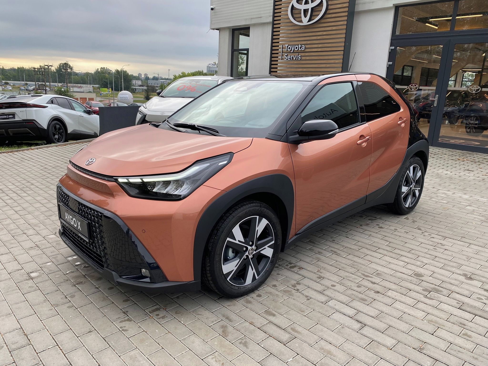 Toyota Aygo, 1.5 HEV STYLE SMART - fotka 2