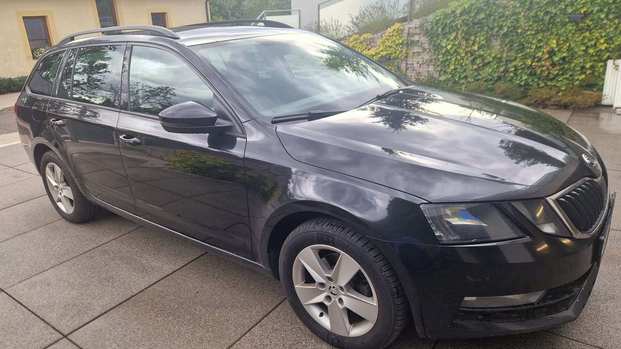 Škoda Octavia, 1.6 TDI, autorizovaný servis - fotka 4