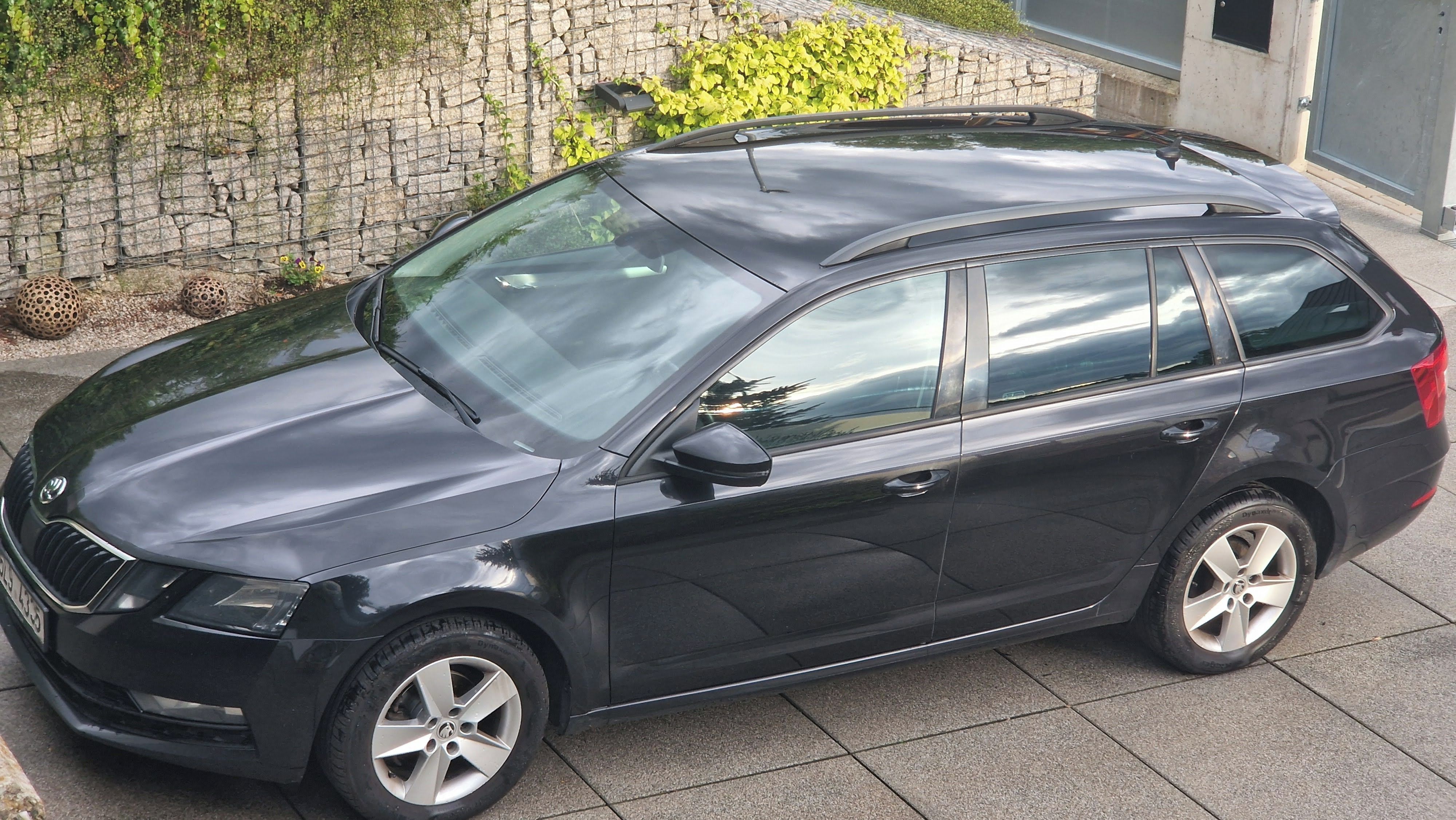 Škoda Octavia, 1.6 TDI, autorizovaný servis - fotka 2