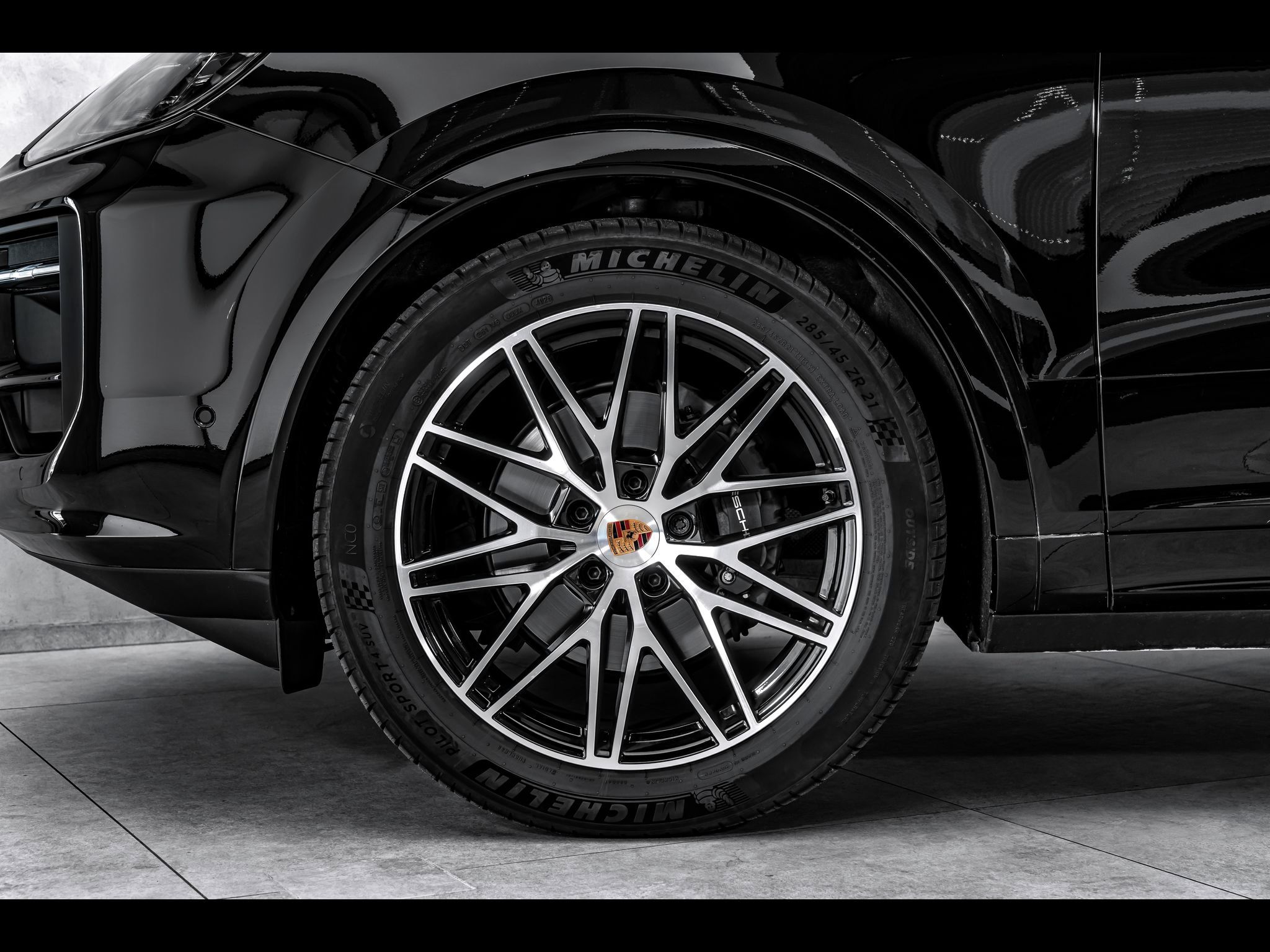 Porsche Cayenne, black edition, soft Bose, PASM - fotka 2