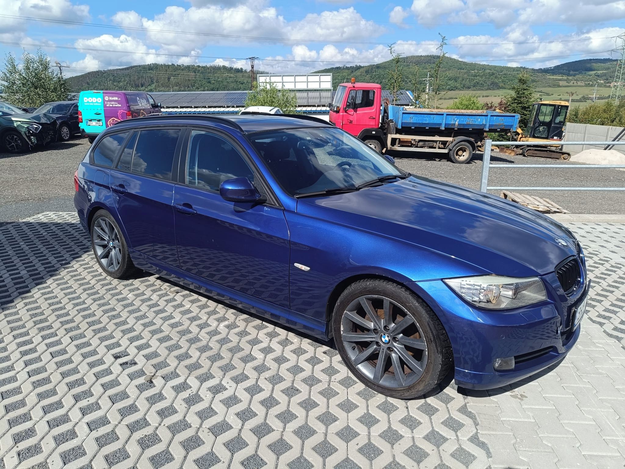 BMW Řada 3, 318i combi