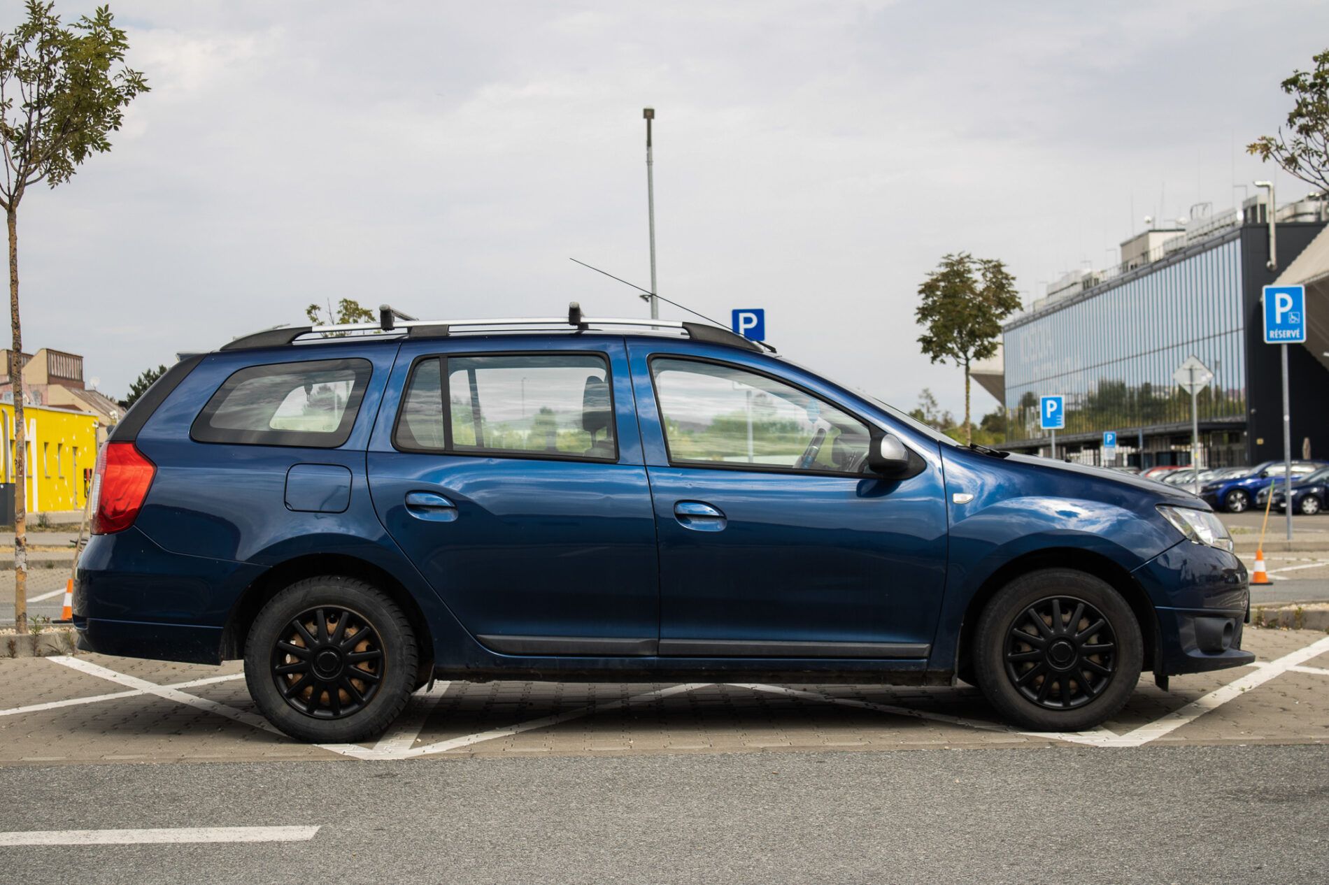 Dacia Logan - fotka 4