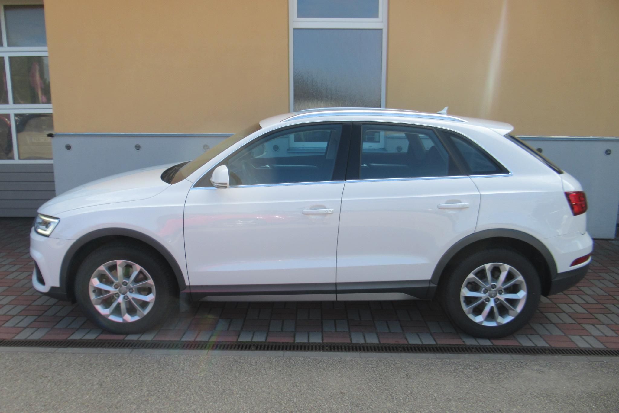 Audi Q3, 2.0 TDI QUATTRO NAVI TAŽNÉ - fotka 6