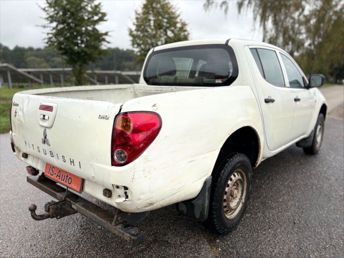 Mitsubishi L200, 2,5 DI-D  4X4 - fotka 3