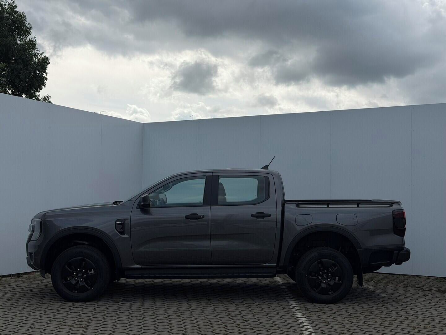 Ford Ranger, Double Cab 2,3 EcoBoost Hybrid - fotka 2