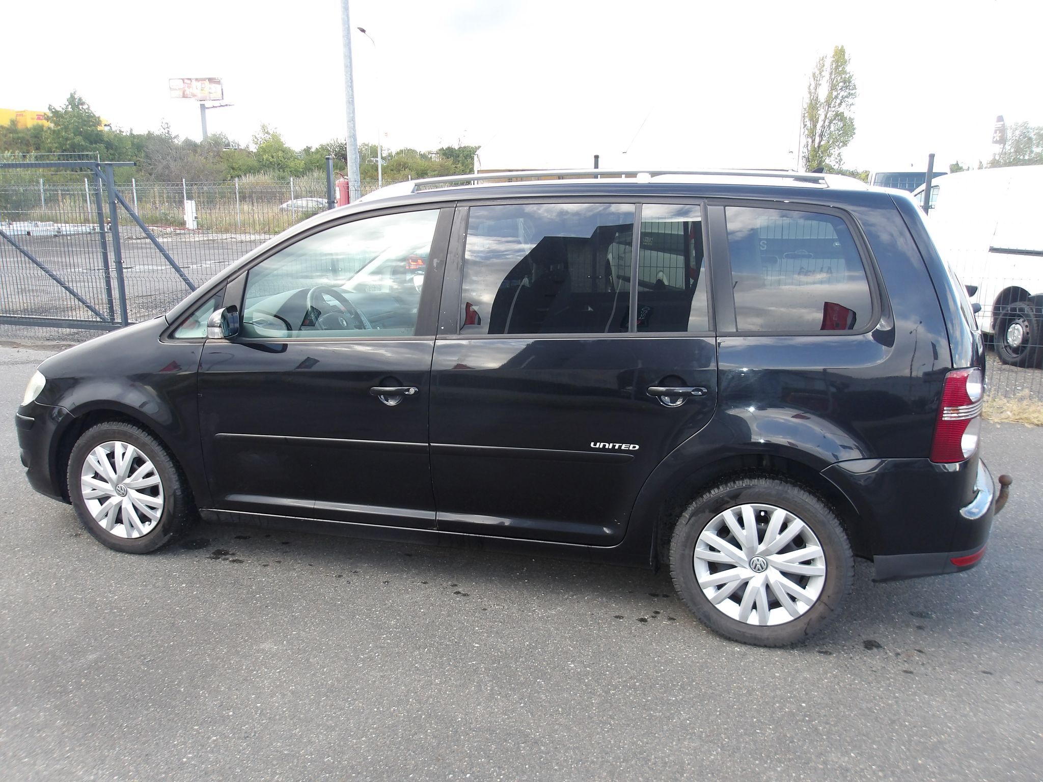 Volkswagen Touran, 2,0TDi 103kW PĚKNÝ ! - fotka 6